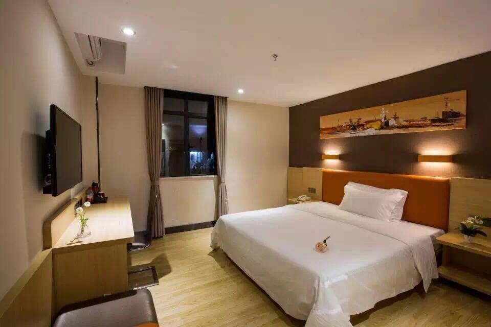 Premium Queen Room photo 1