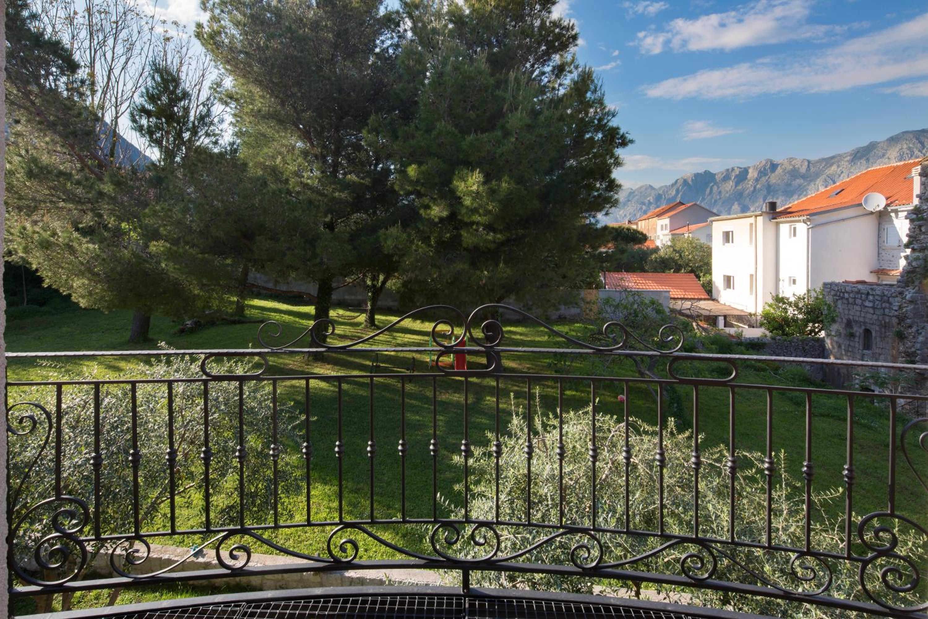 Double Room with Pool View