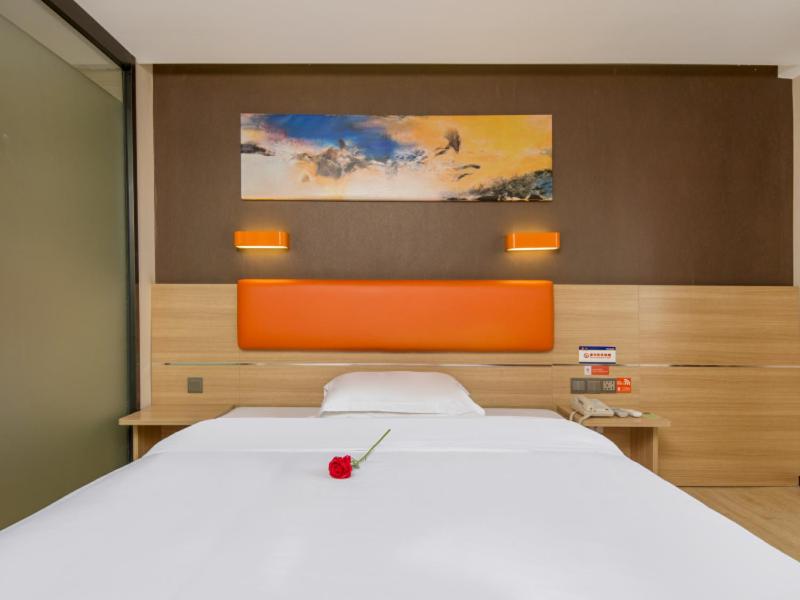 Select Room