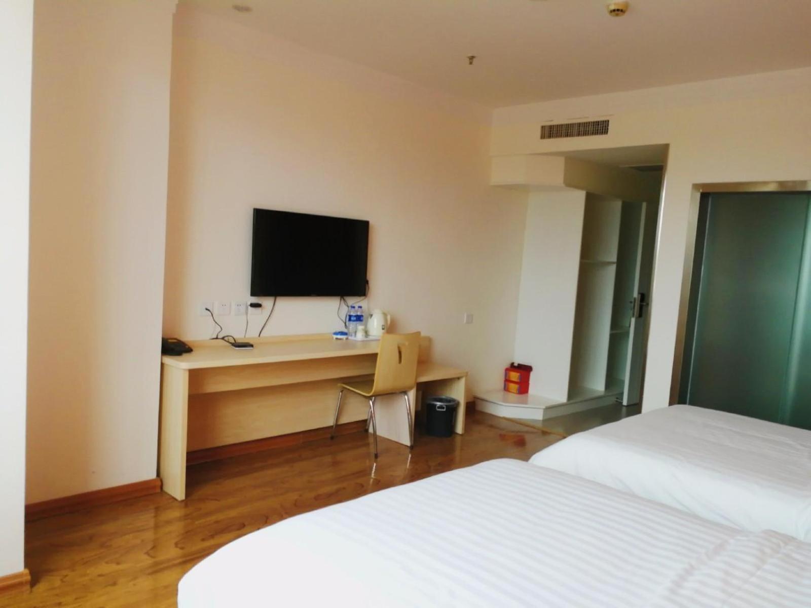 Comfortable Twin Room photo 3