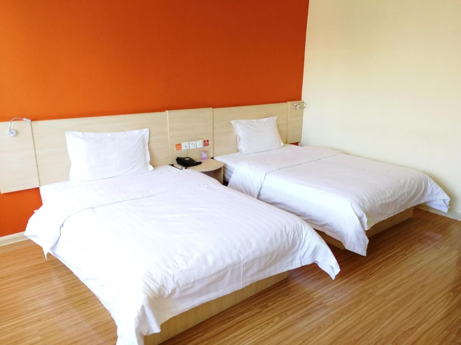Business Twin Room photo 1