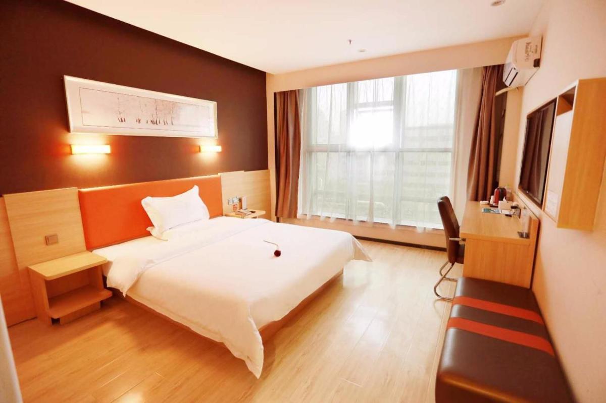 Premium Queen Room photo 1