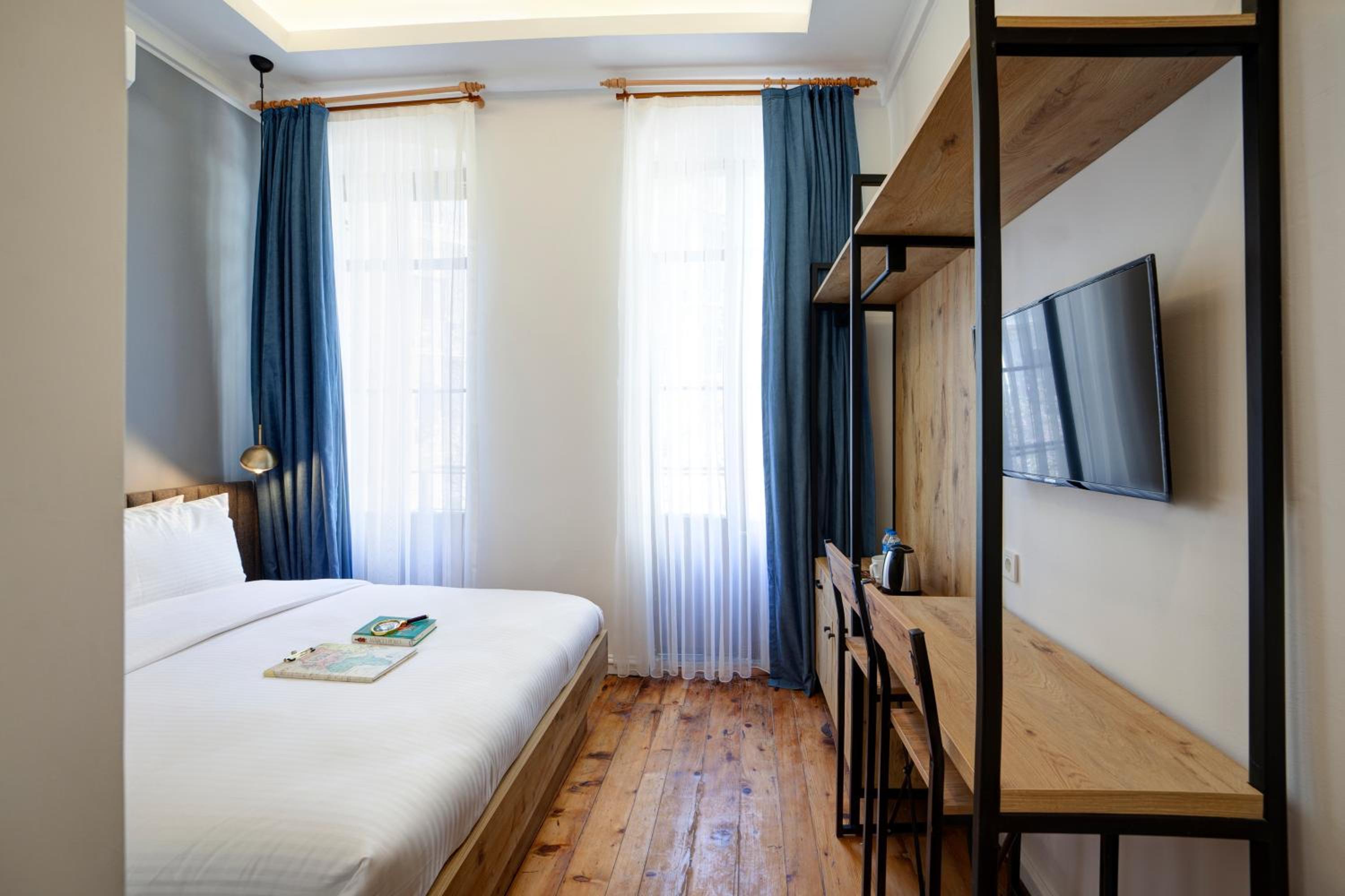 Deluxe Double Room photo 3
