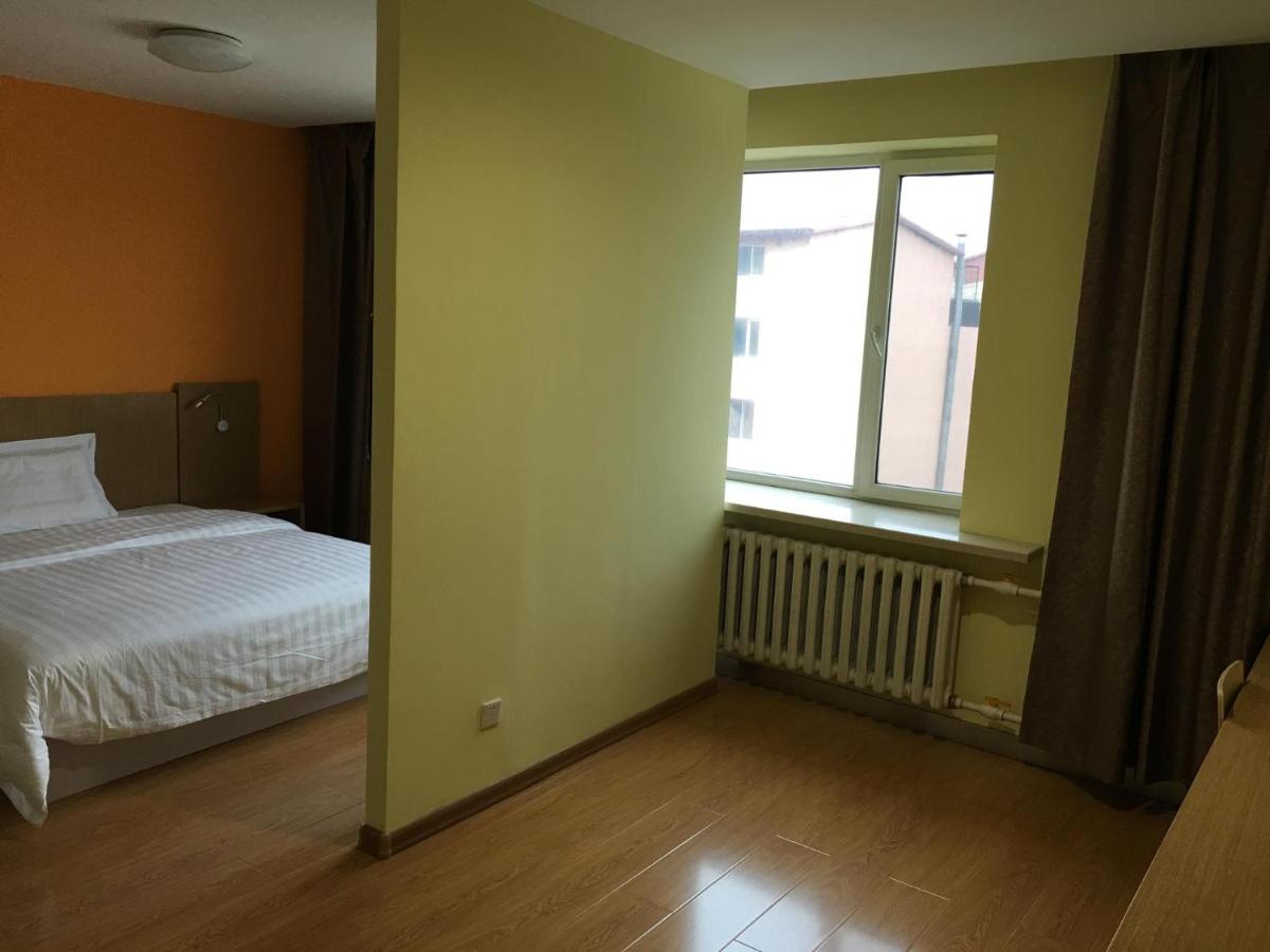 Business Queen Bed Room