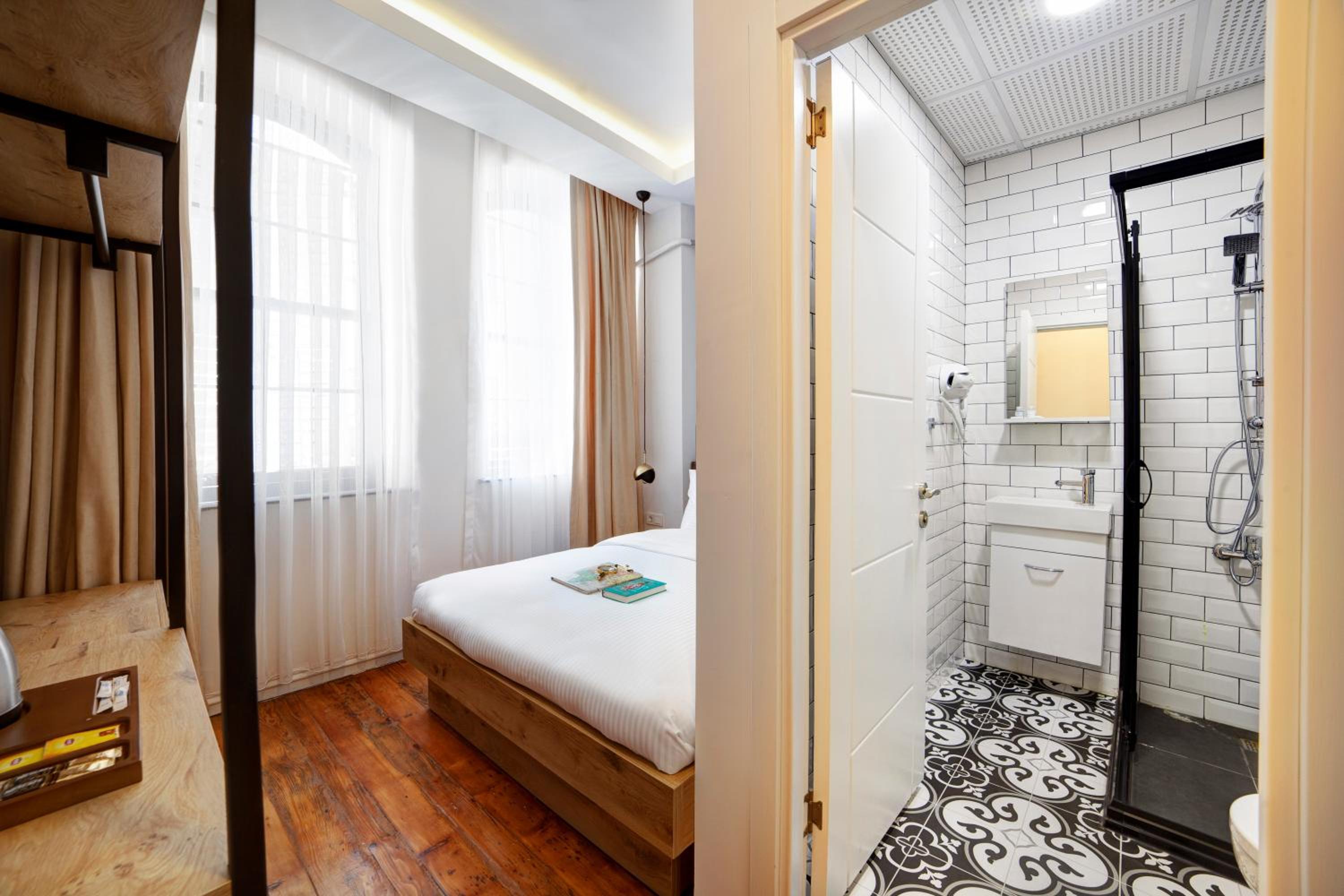 Standard Double Room photo 1
