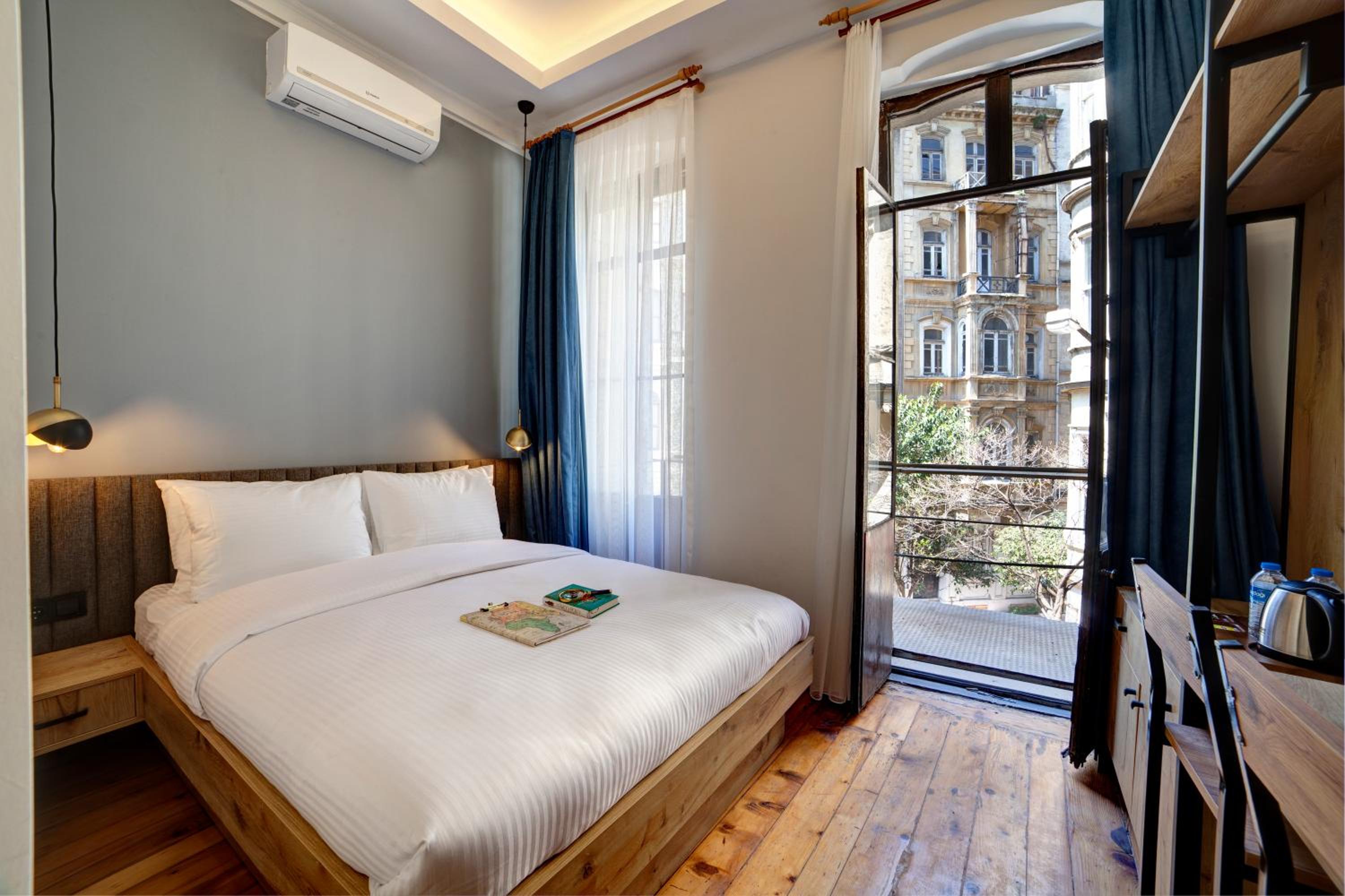 Double Room with Balcony photo 1