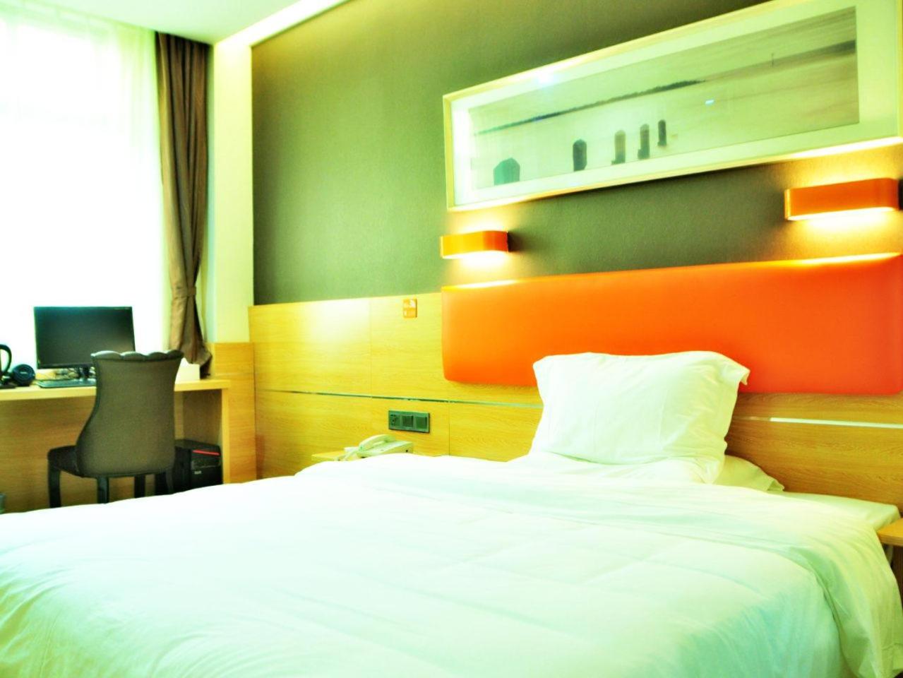 Premium Queen Room