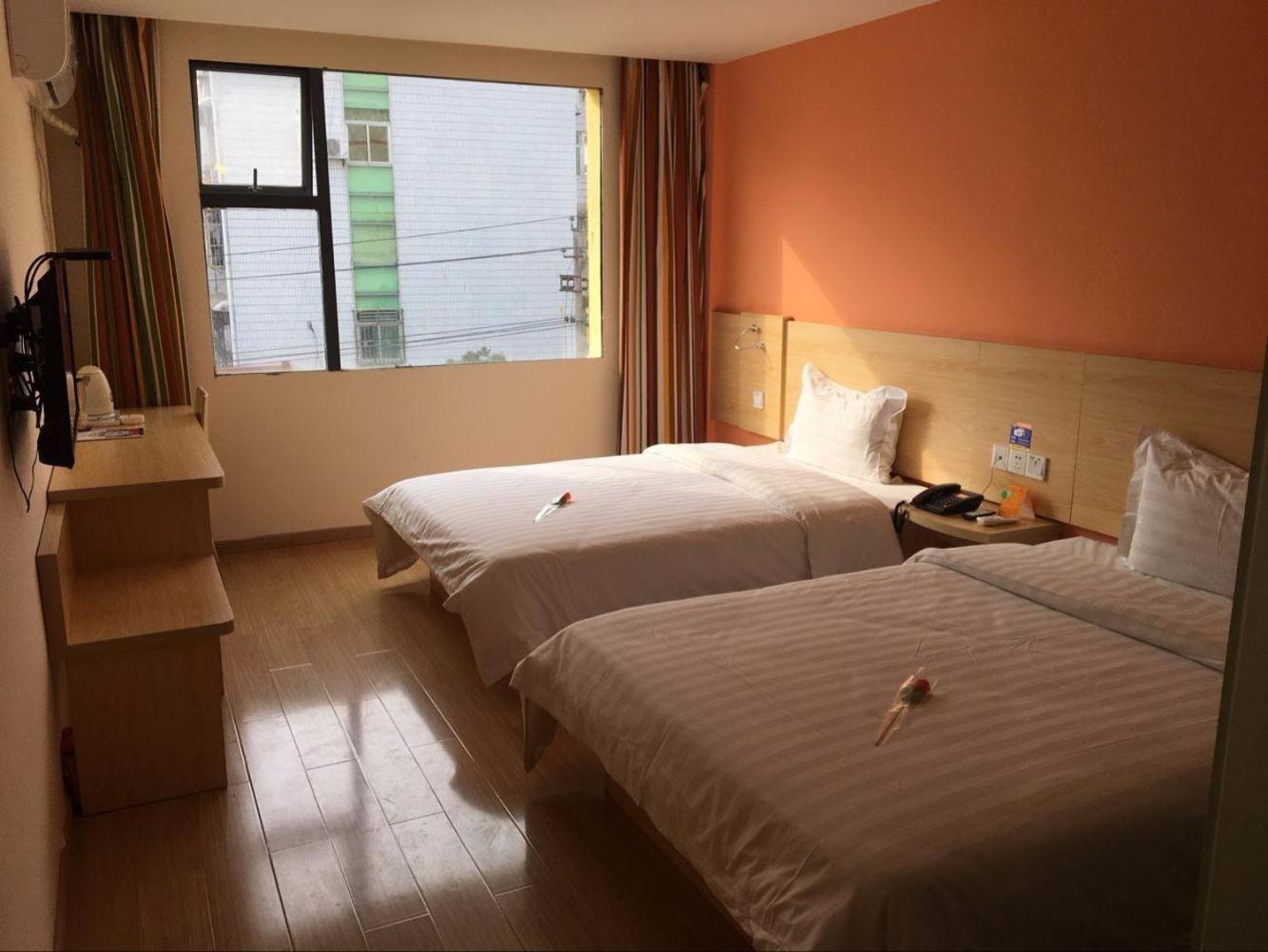 Business Twin Room photo 1