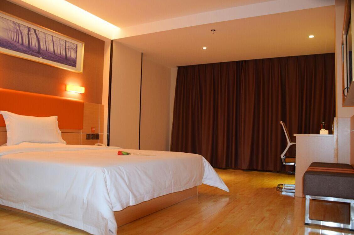 Premium Queen Room