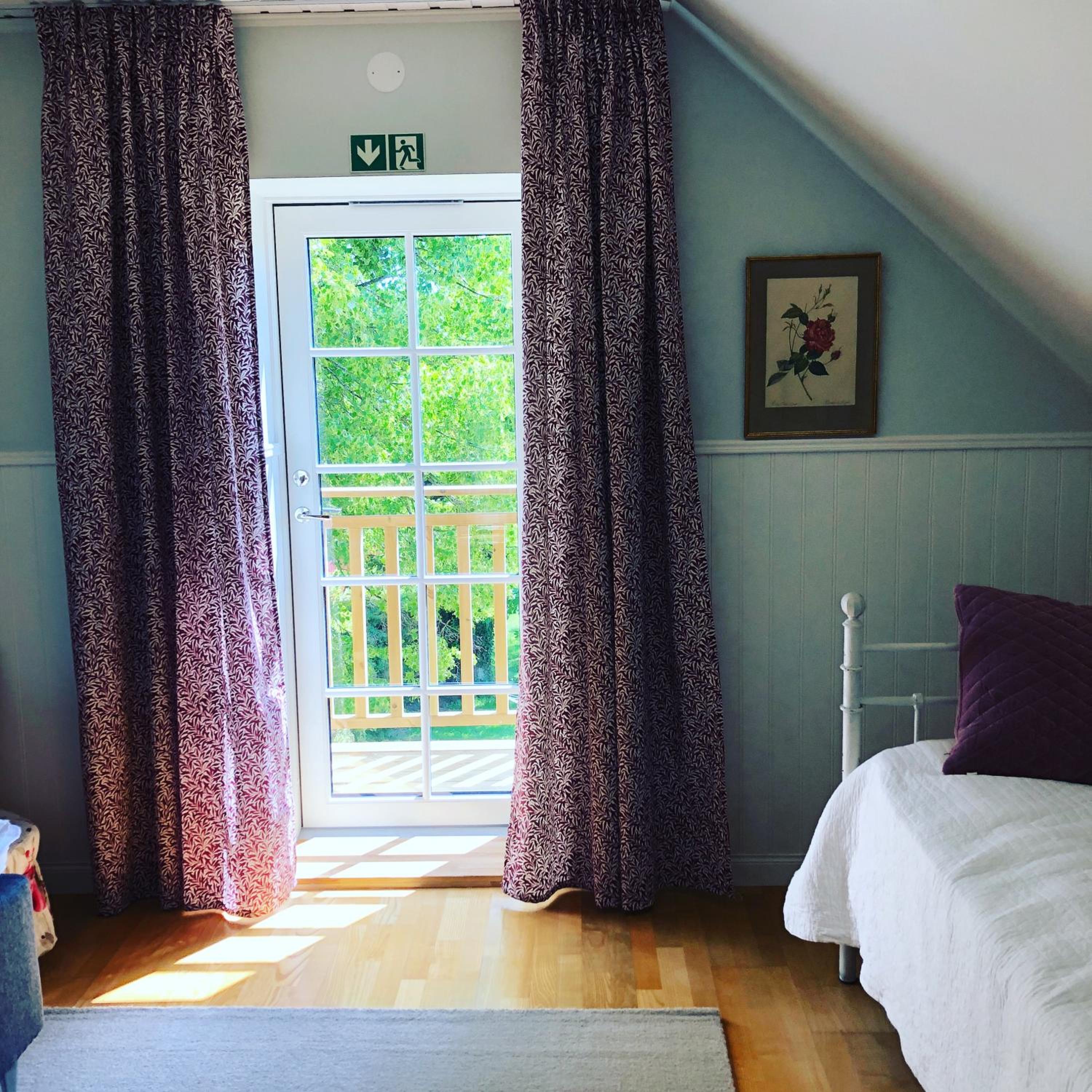 Deluxe Double Room with Extra Bed - Photo 9