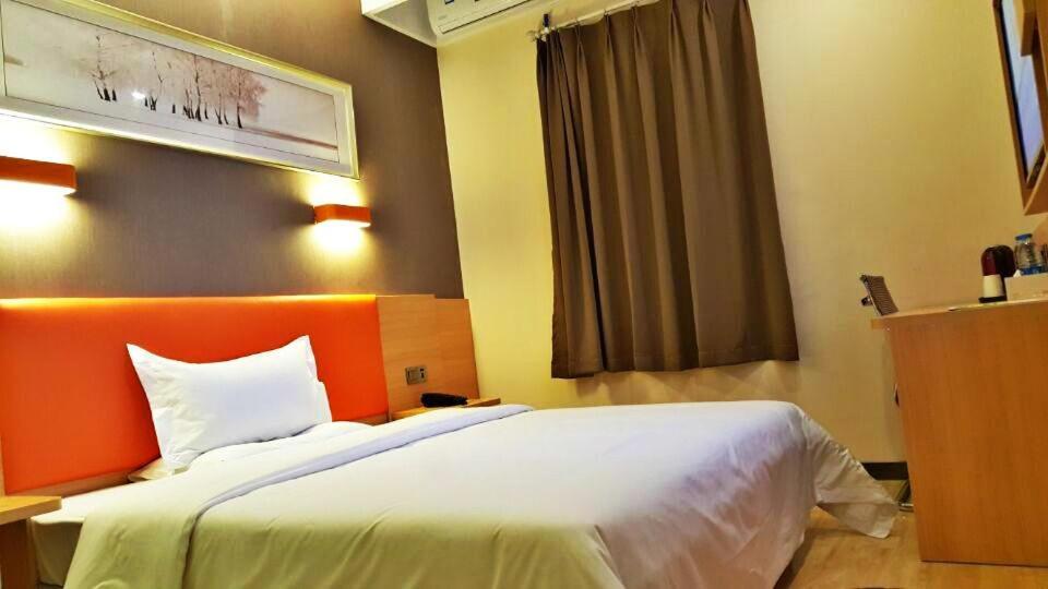 Premium Queen Room