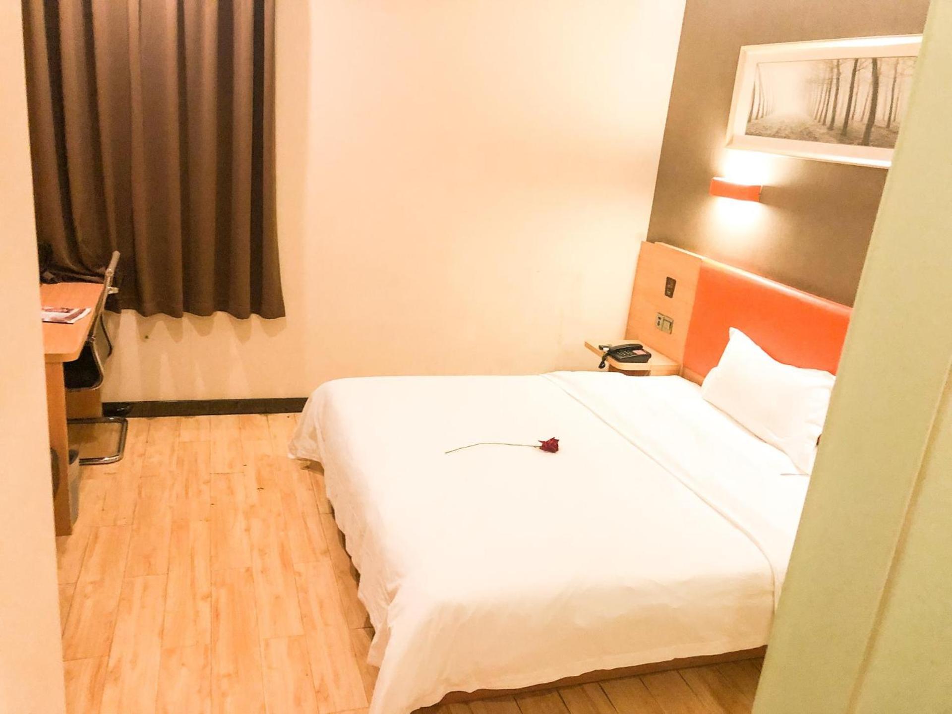 Select Room