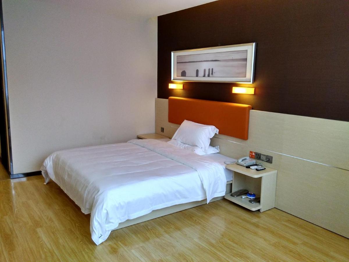 Select Room photo 1