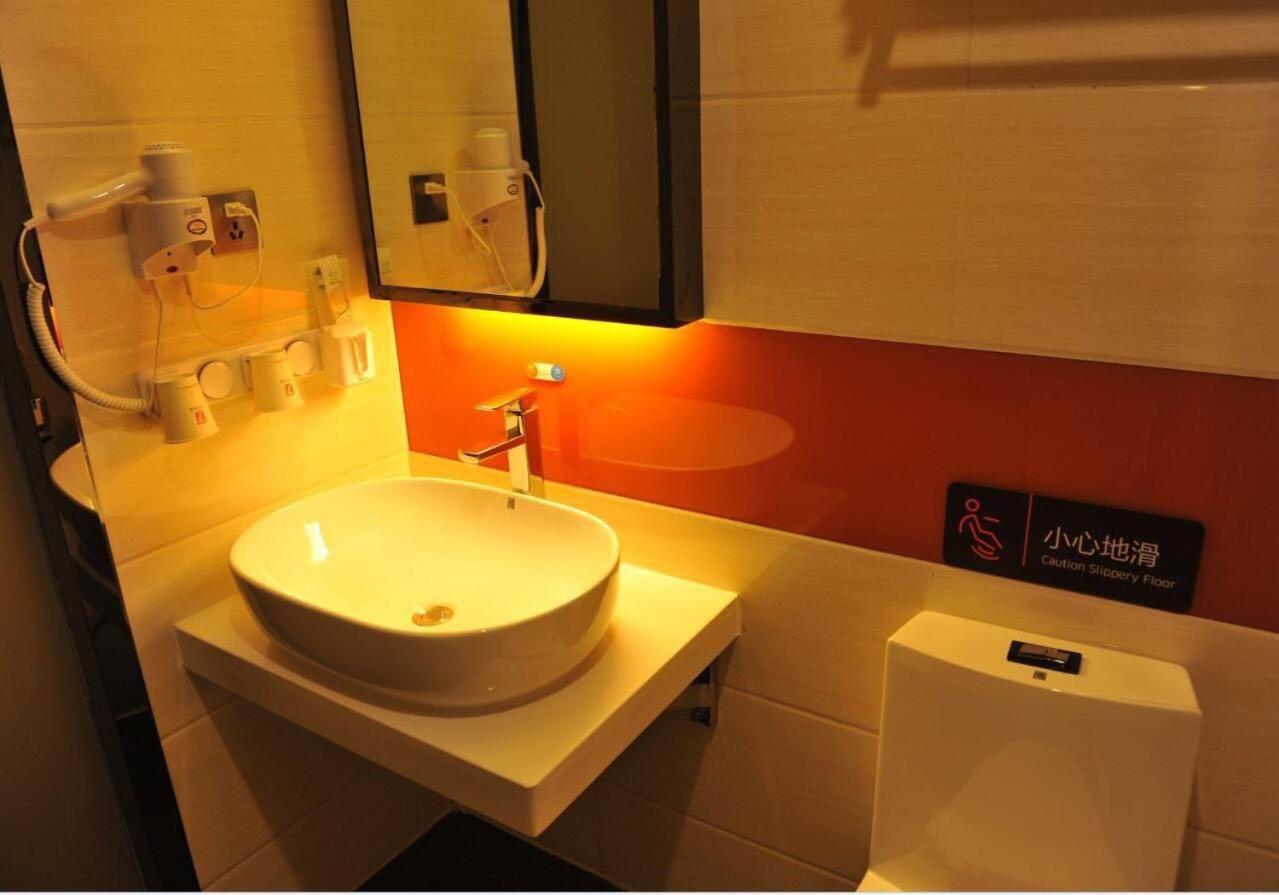 Superior Queen Room photo 2