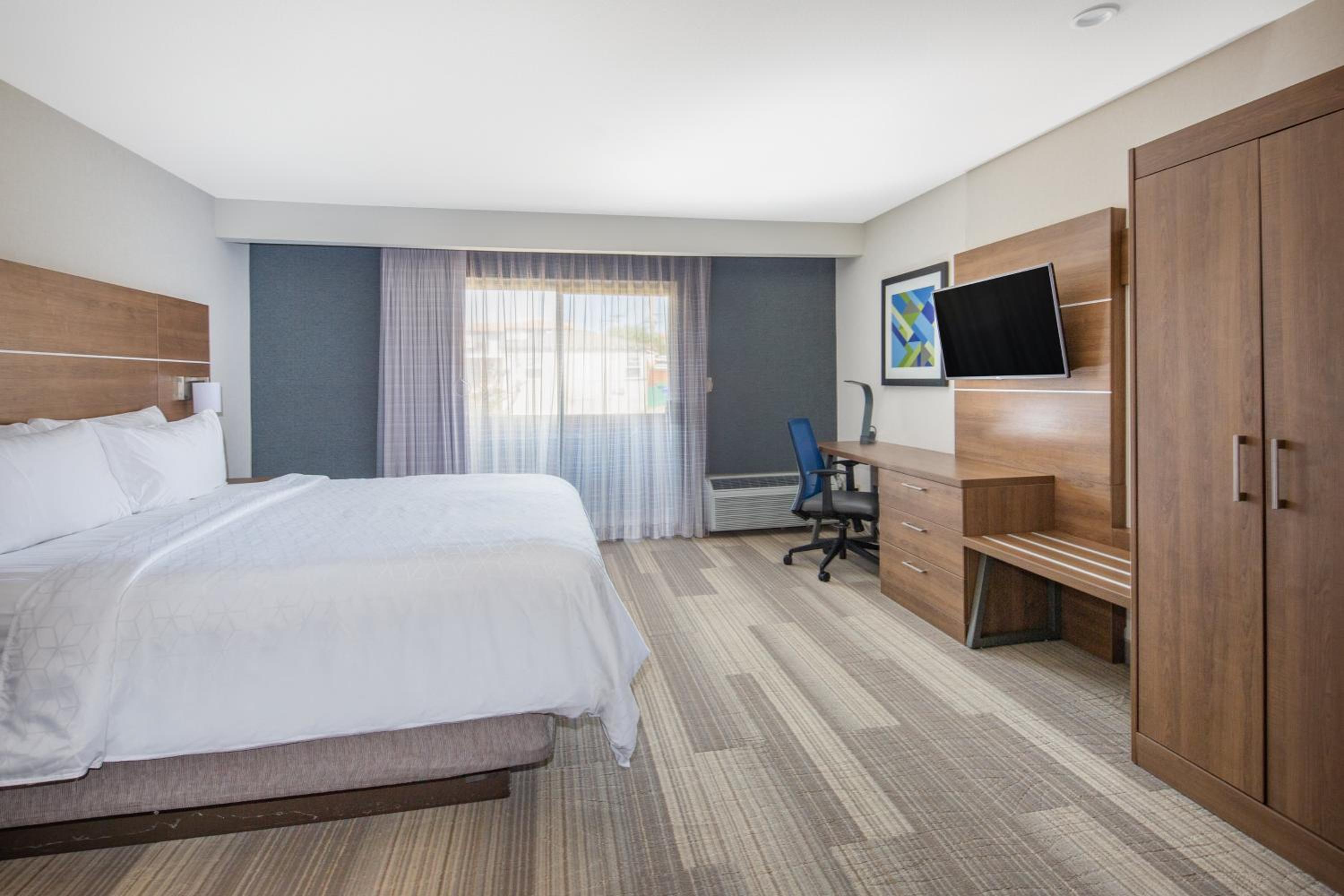 King Suite - Photo 5