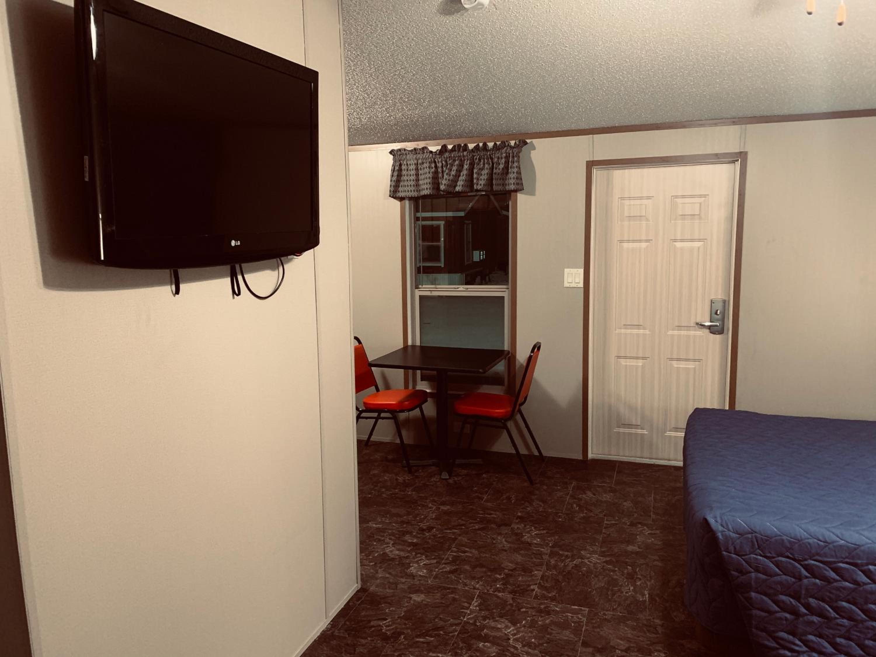 Double Room - Photo 5