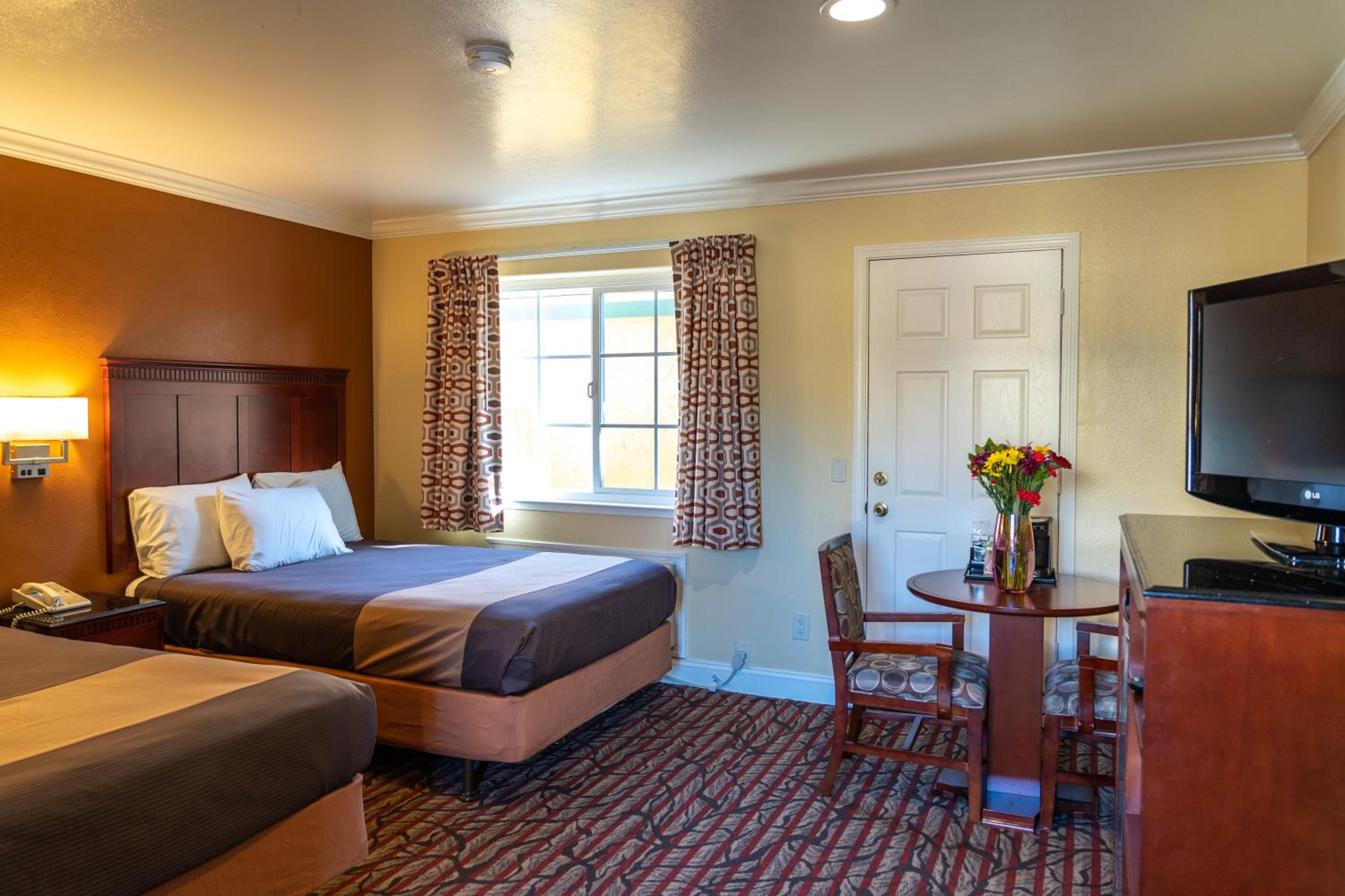 Double Room - Non-Smoking  - Photo 1