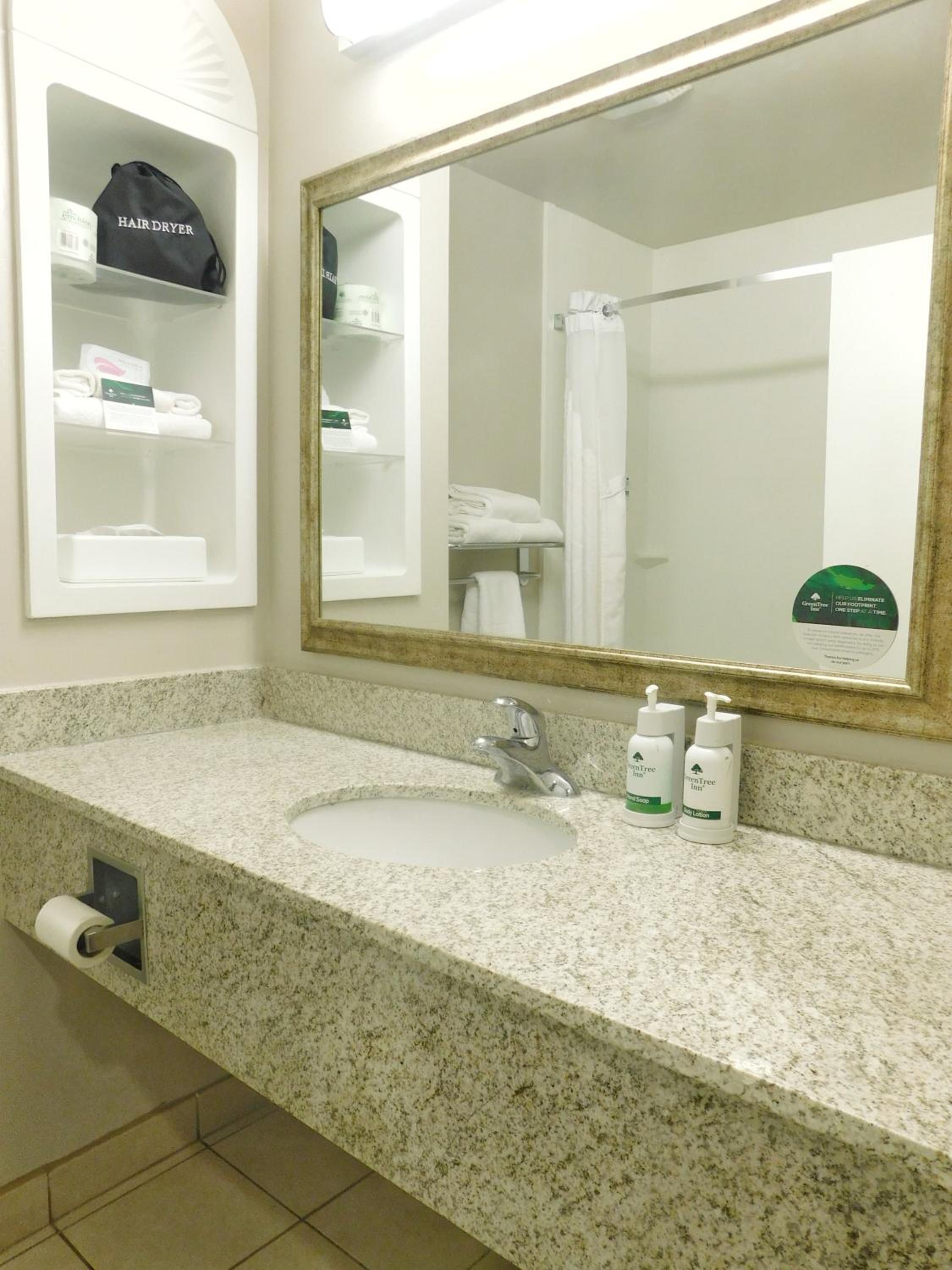Executive King Room - Non-Smoking - Photo 2
