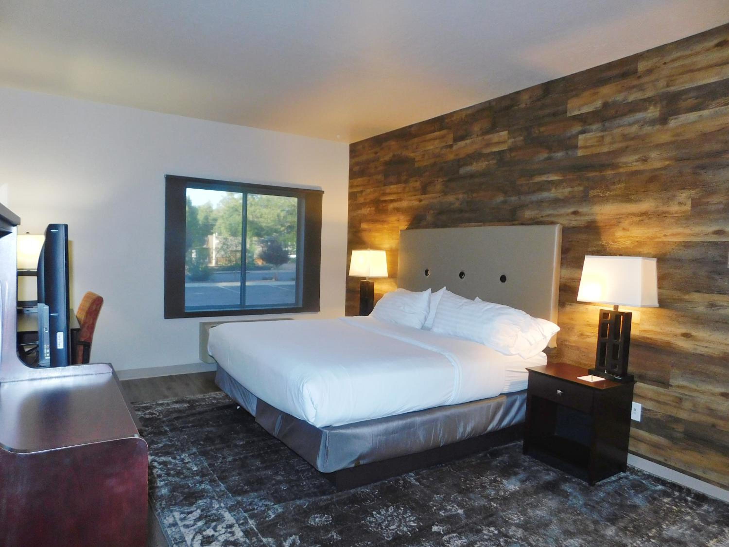 Executive King Room - Non-Smoking - Photo 1