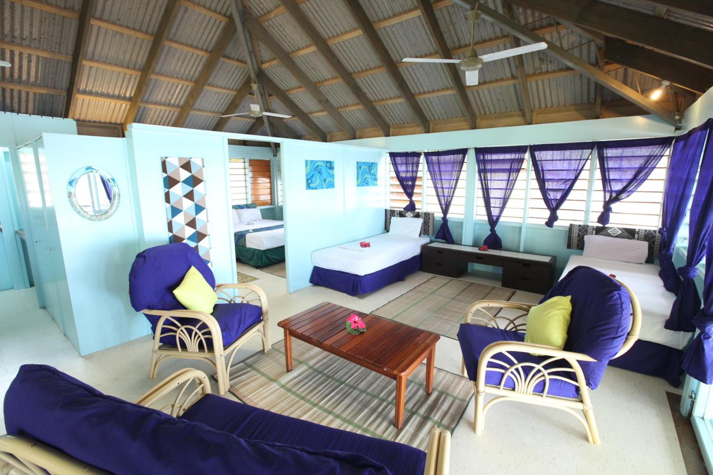 One Bedroom Beachfront Bungalow - Photo 7