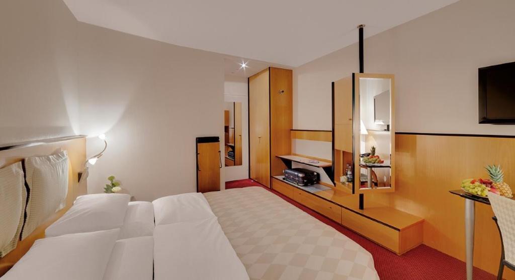 Double Room - Photo 3