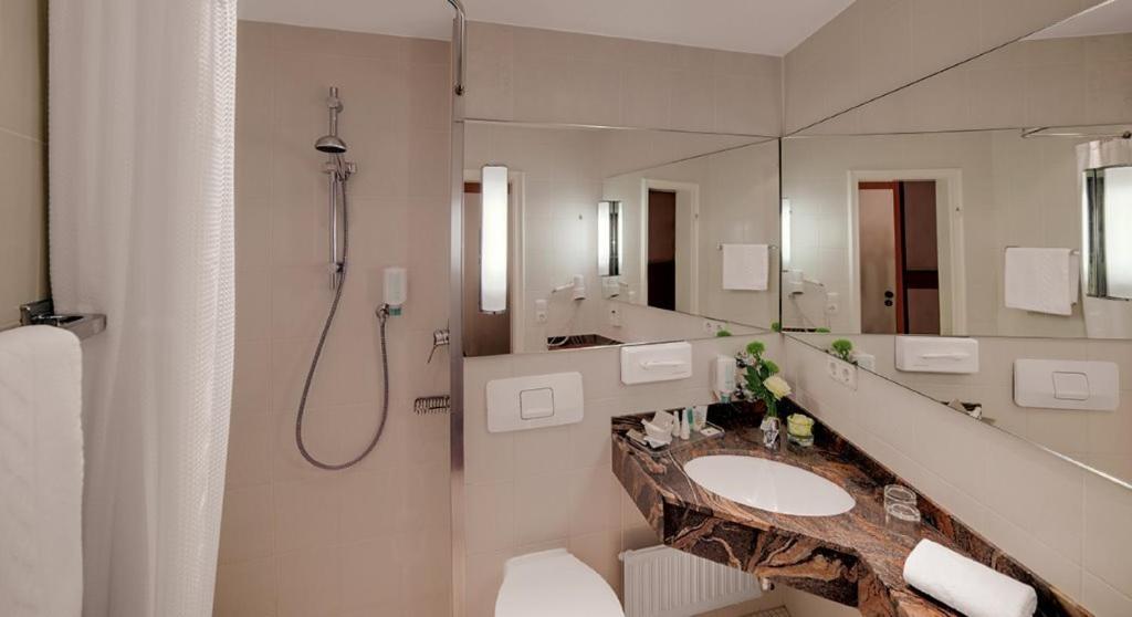 Double Room - Photo 5