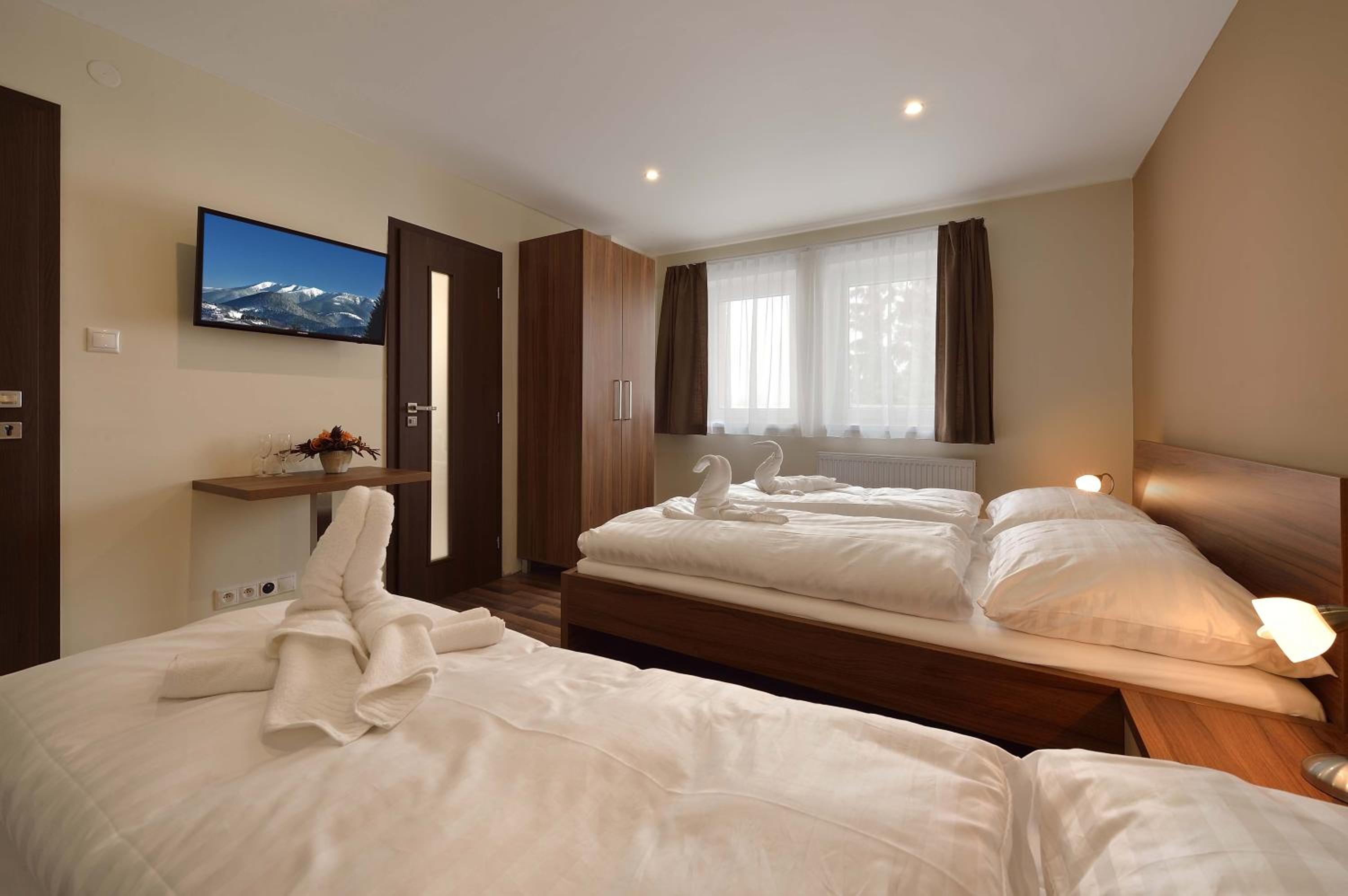Deluxe Triple Room photo 3