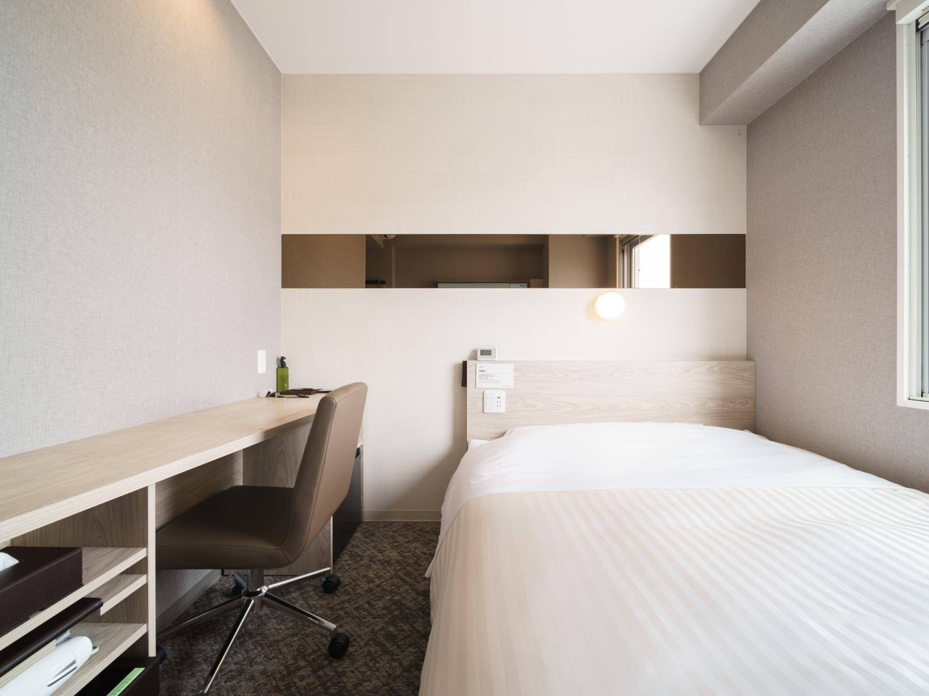 Standard Double Room - Non-Smoking - Photo 8