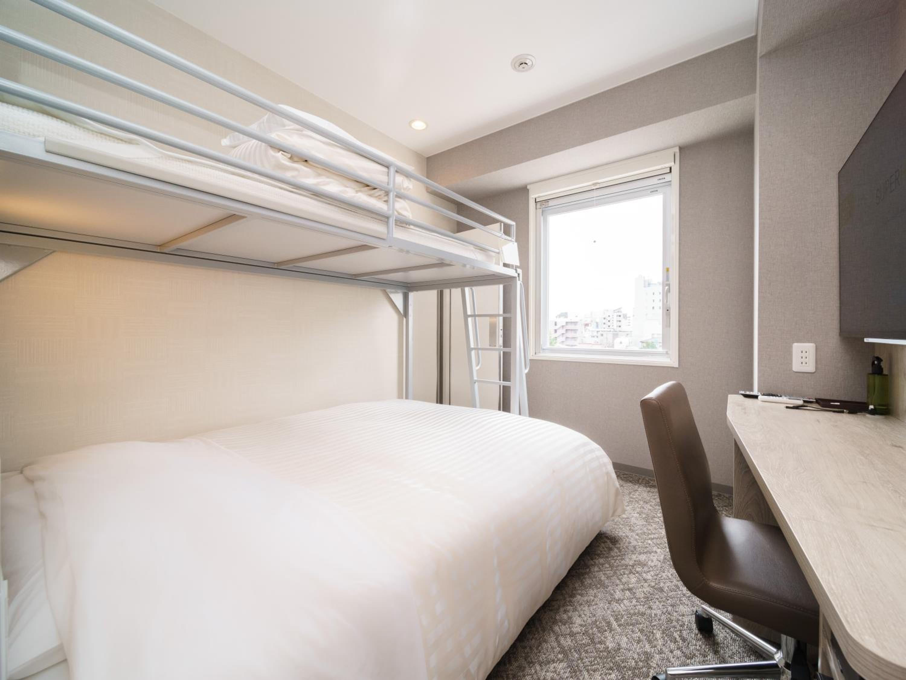 Quadruple Room - Non-Smoking photo 1