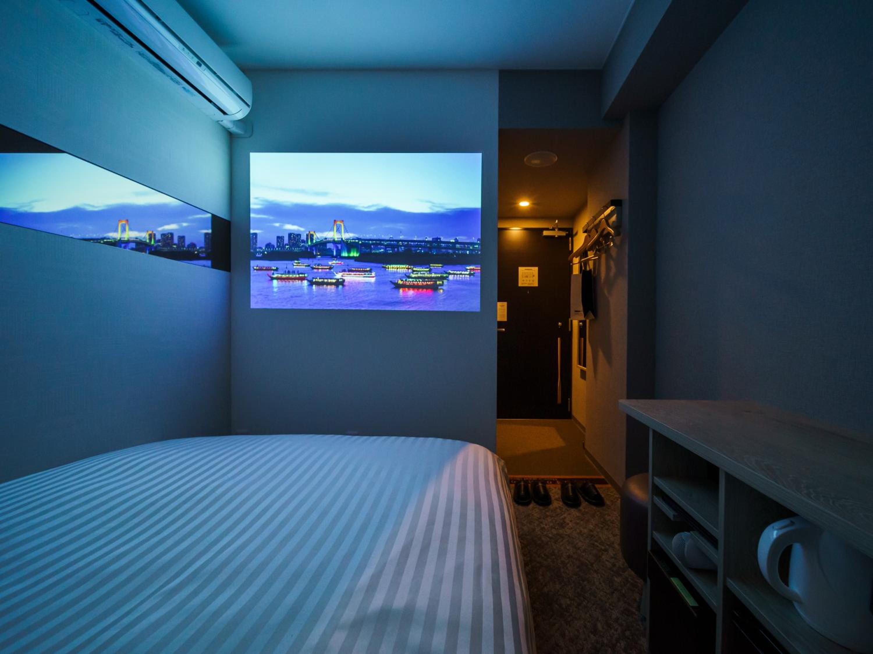 Small Double Room - Non Smoking photo 2