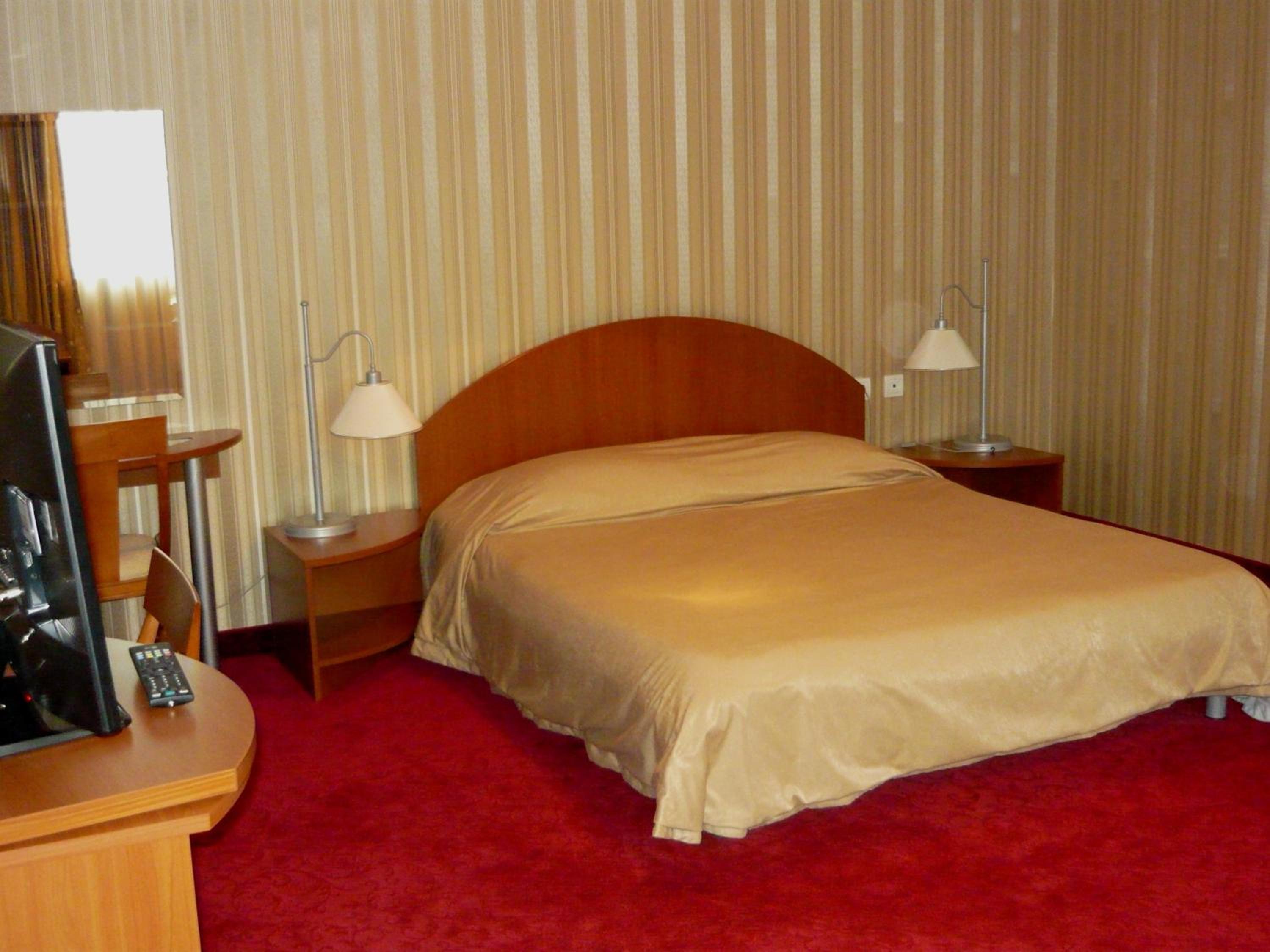 Deluxe Double Room with Bath photo 2