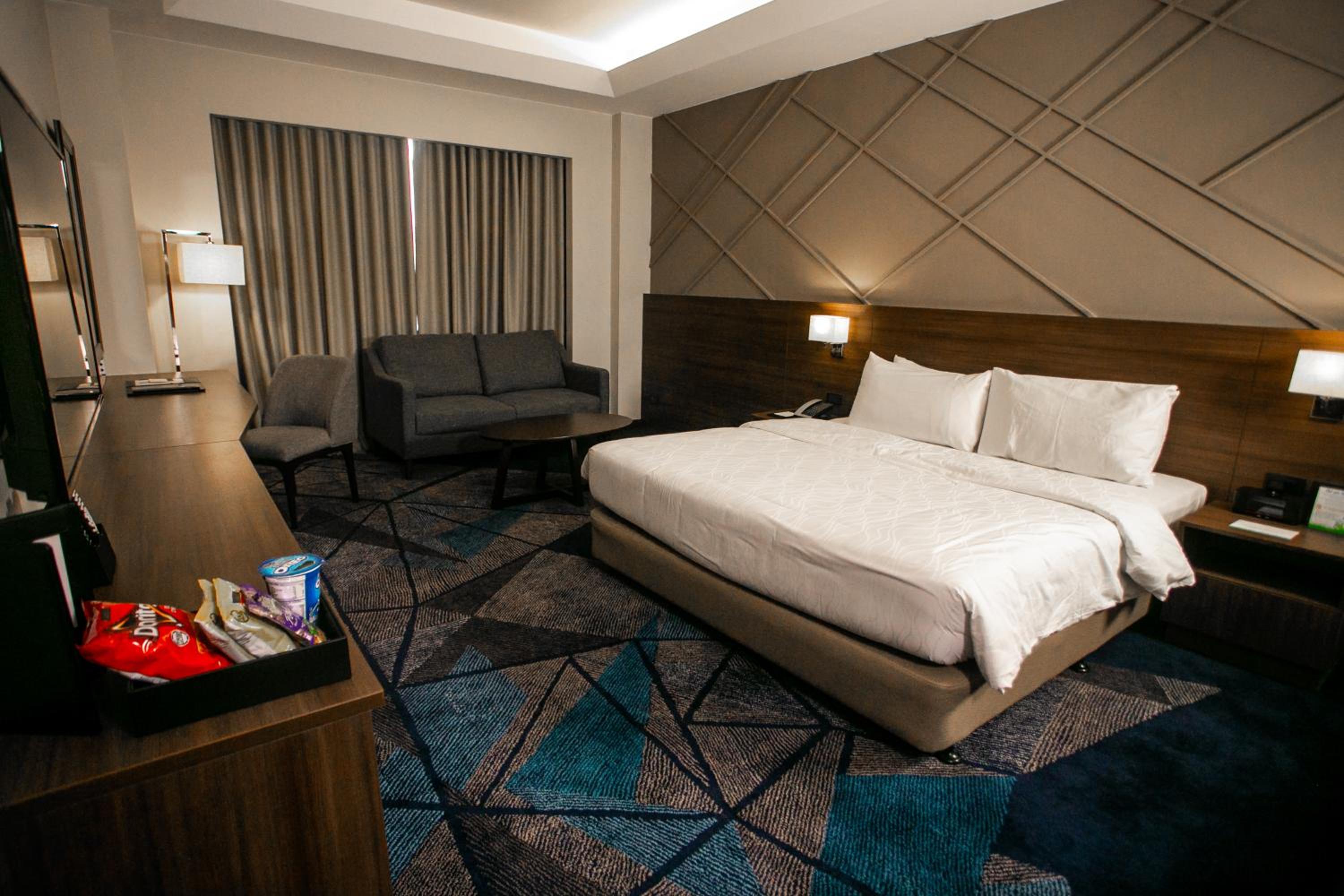 King Room with Balcony photo 2
