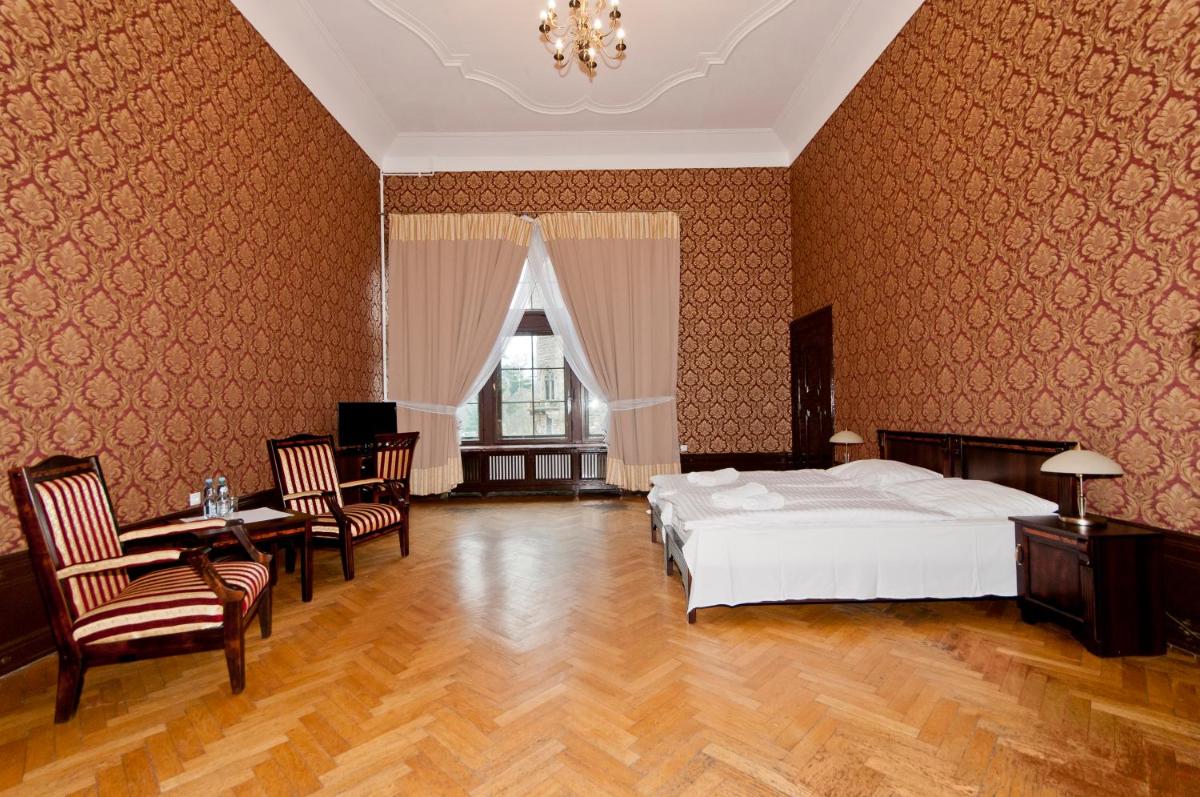 Deluxe Double Room - Photo 9