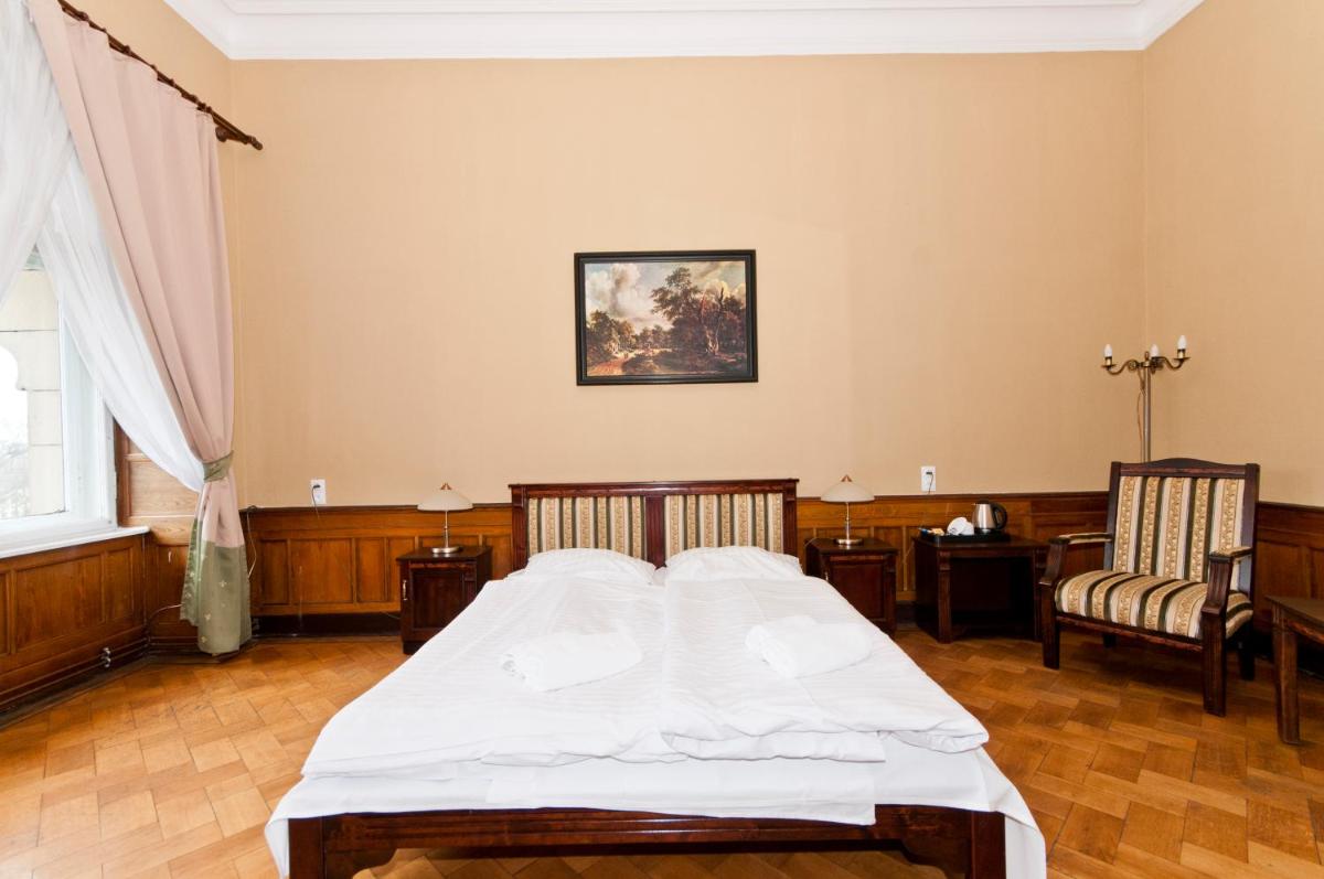 Deluxe Double Room - Photo 8