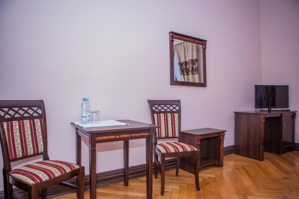 Deluxe Double Room - Photo 7