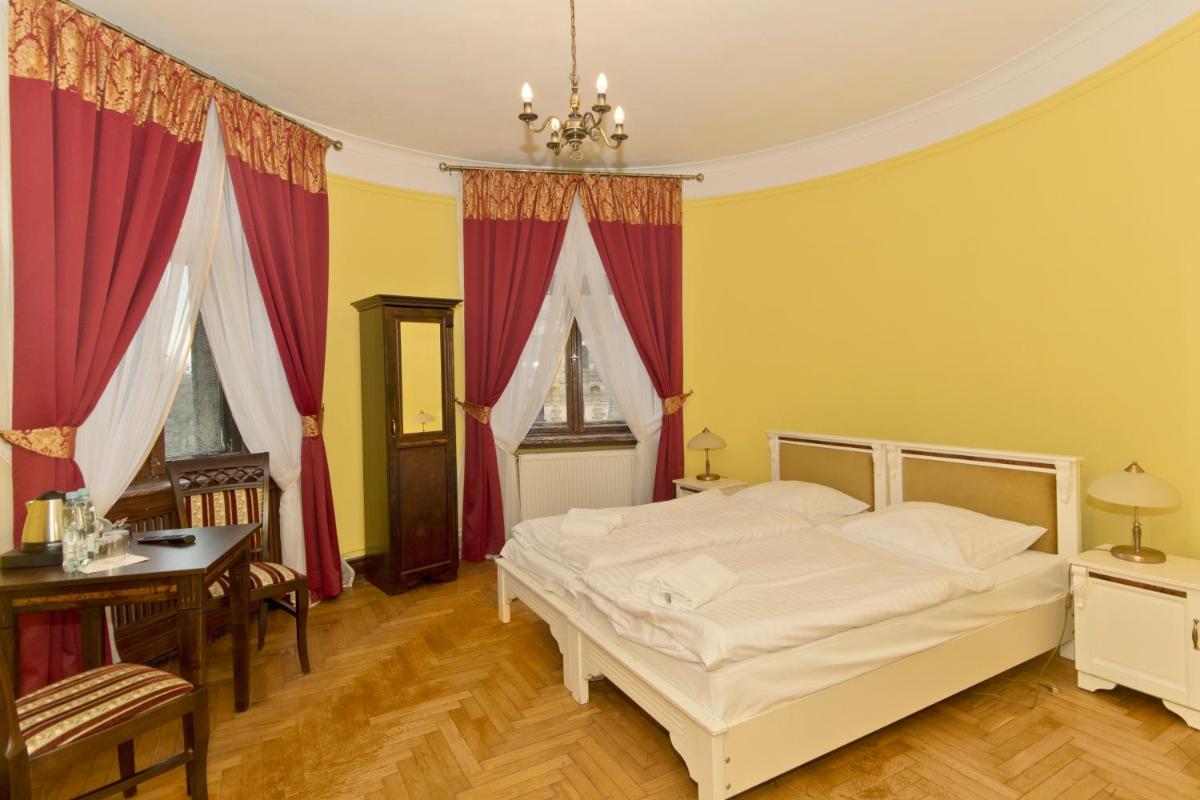 Small Double Room photo 1