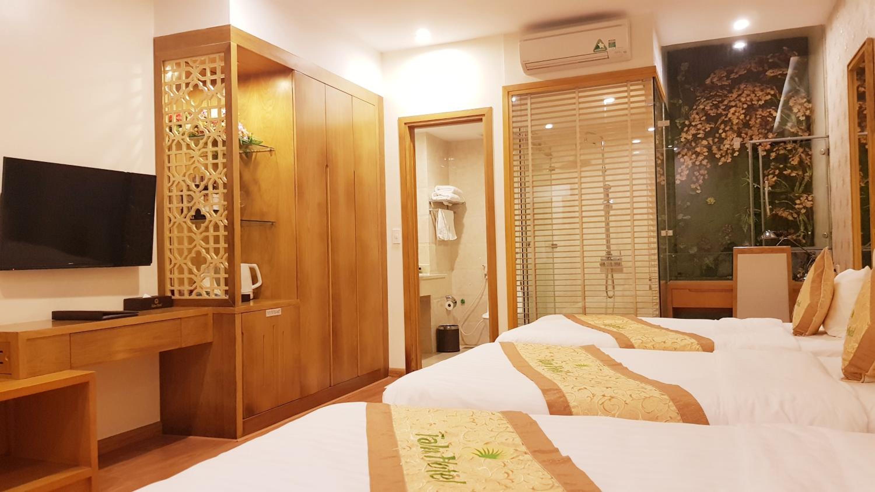 Triple Room with Bathroom photo 2