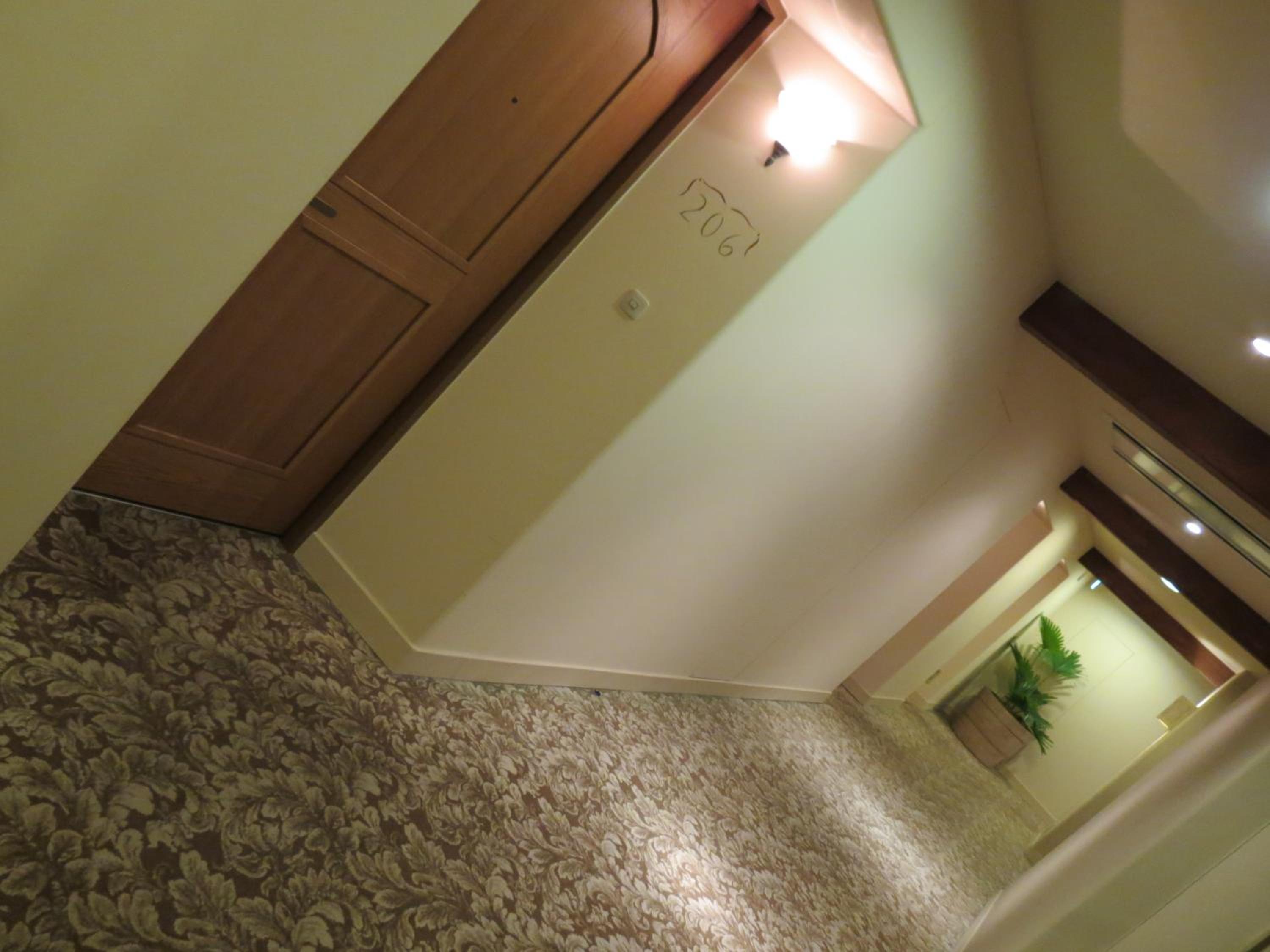 Twin Room - Non-Smoking photo 3