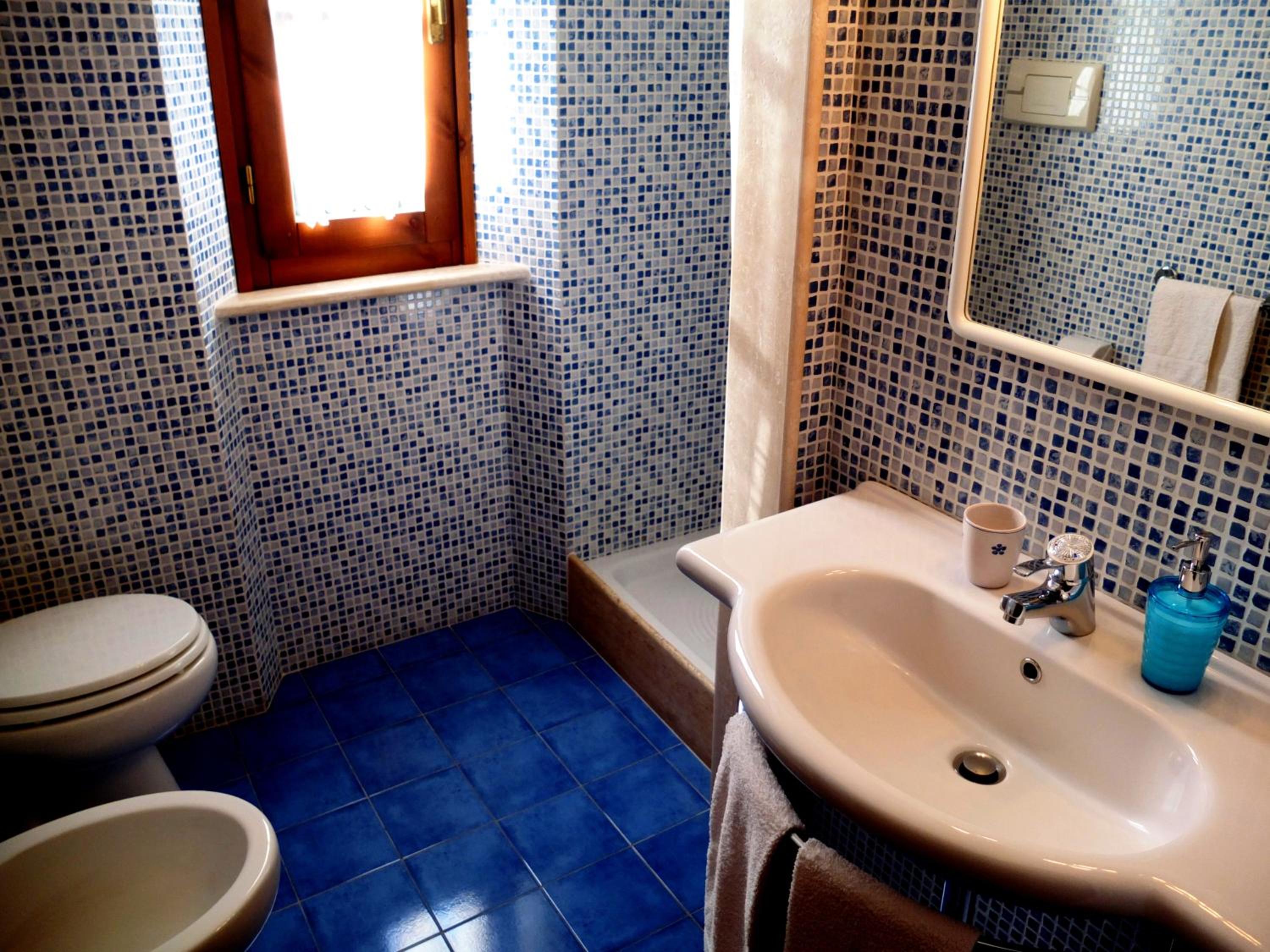 Double or Twin Room - Photo 12