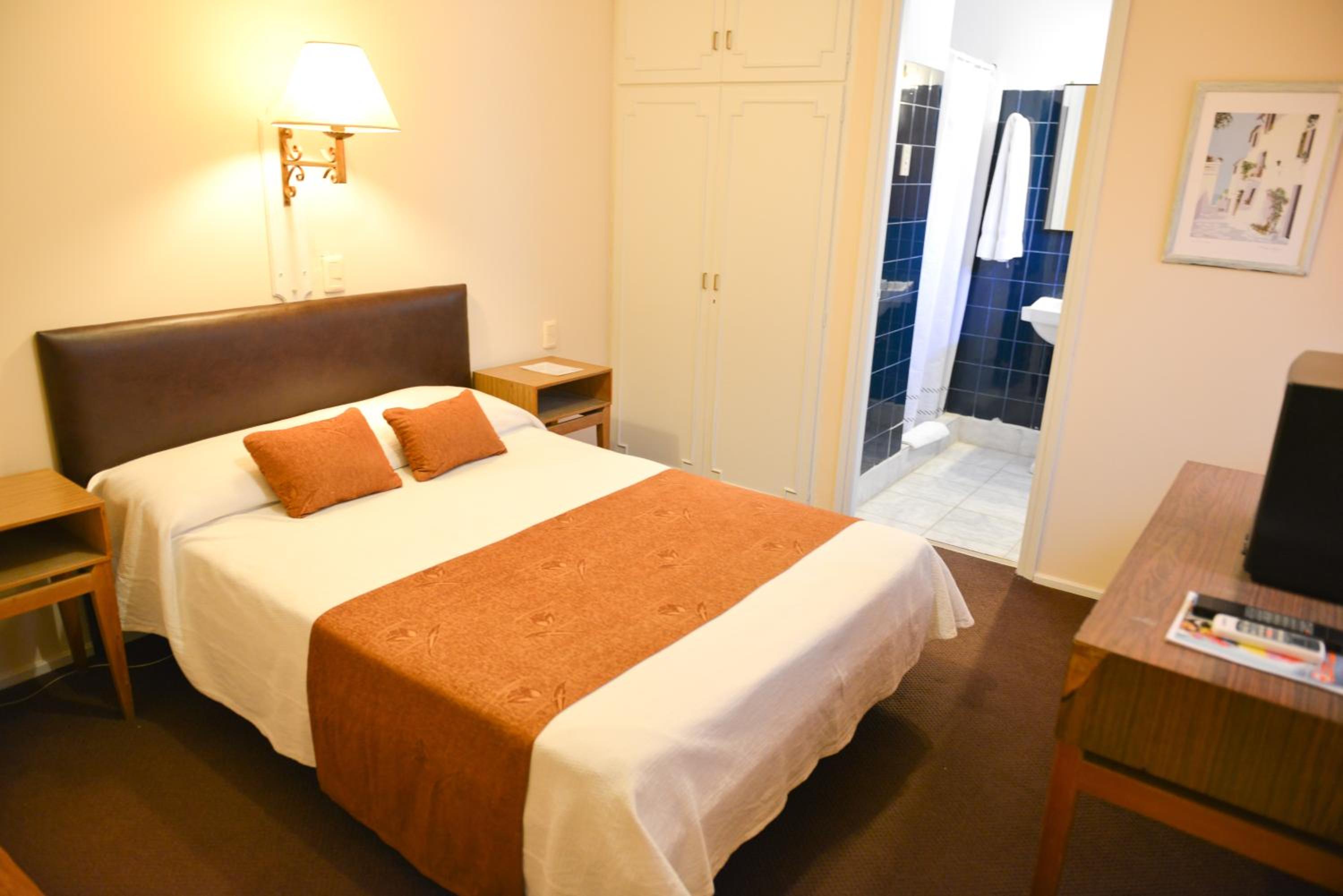 Economy Double or Twin Room photo 2