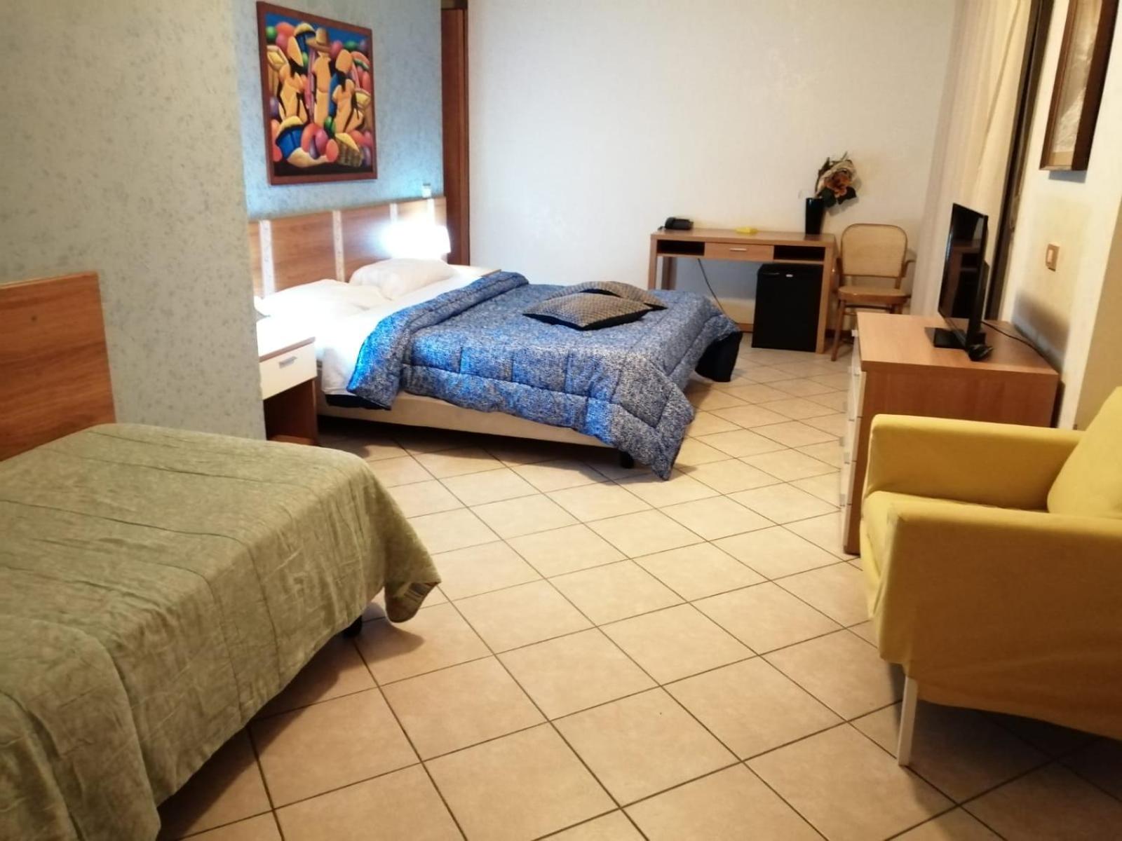 Basic Triple Room photo 3