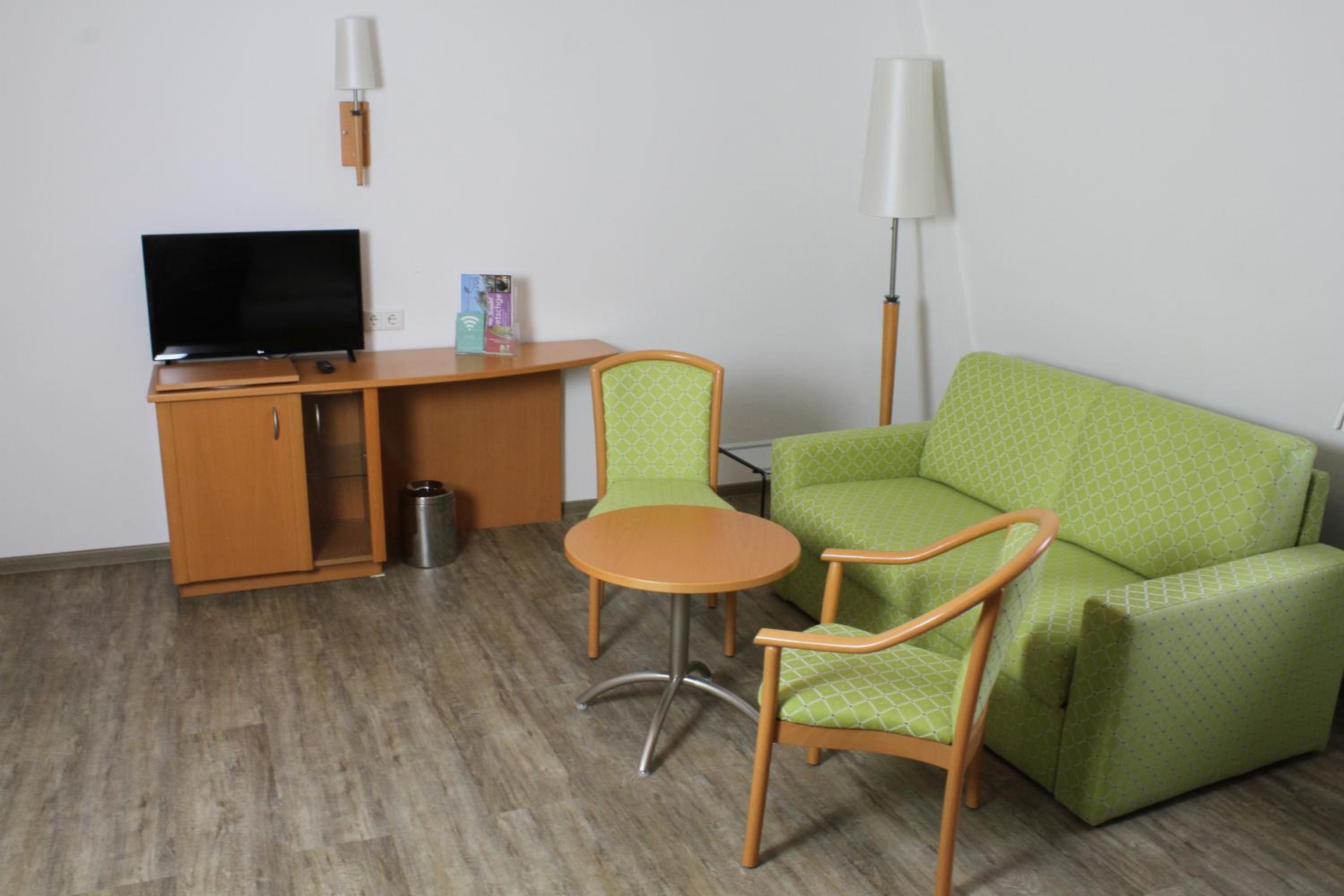 Basic Triple Room photo 3