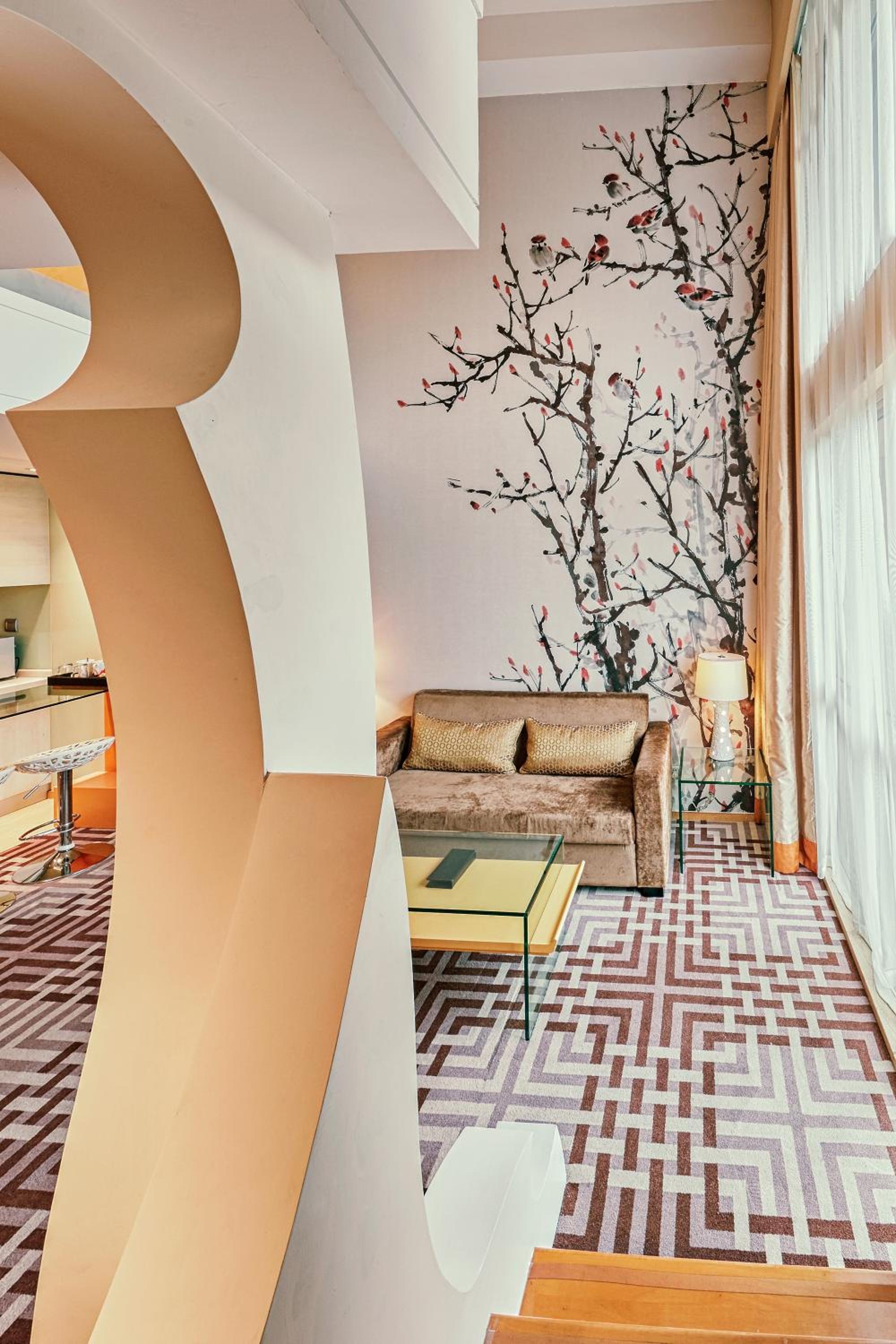Loft Suite - Photo 2