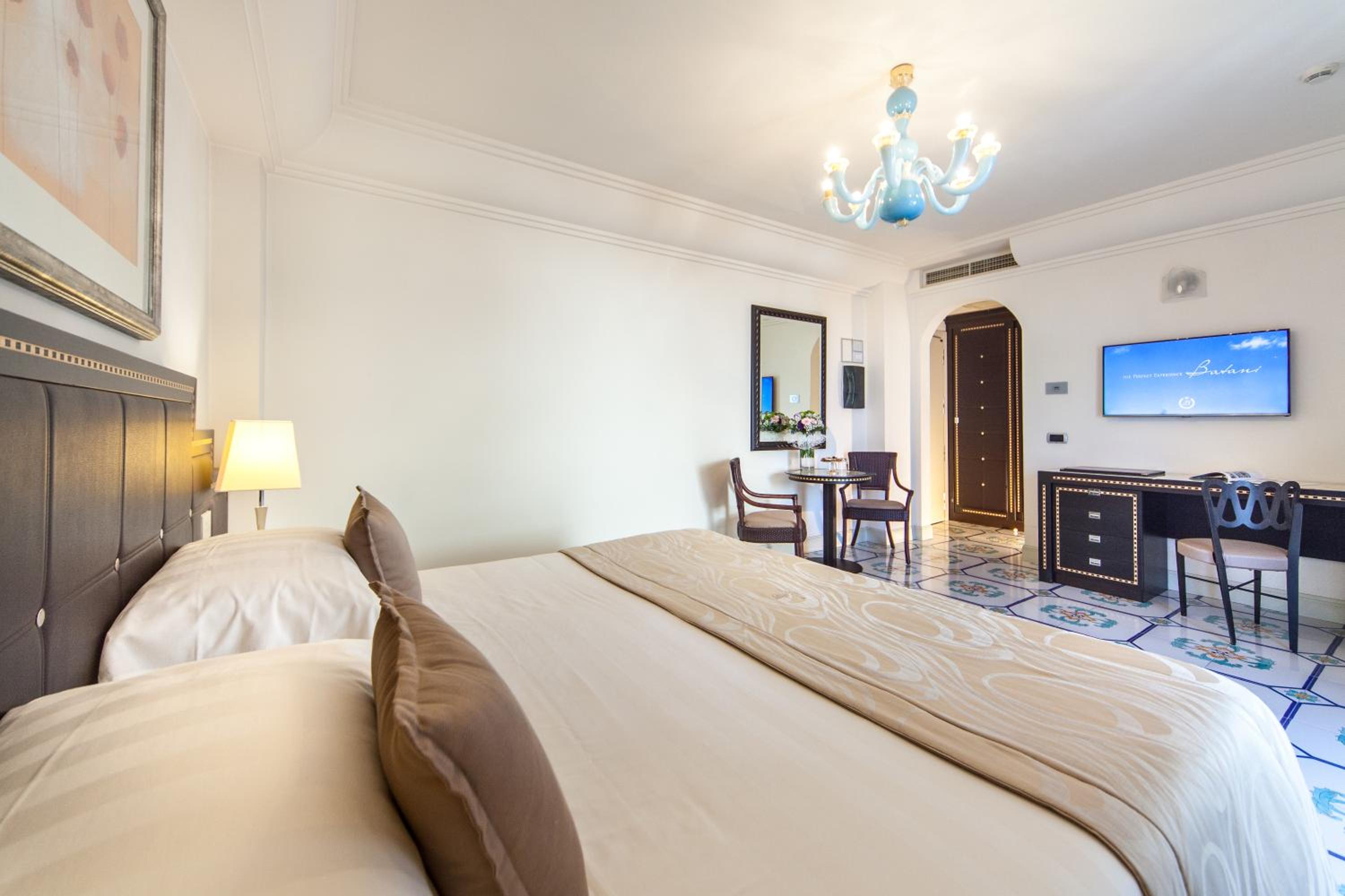 Deluxe Triple Room with Sea View - Photo 4