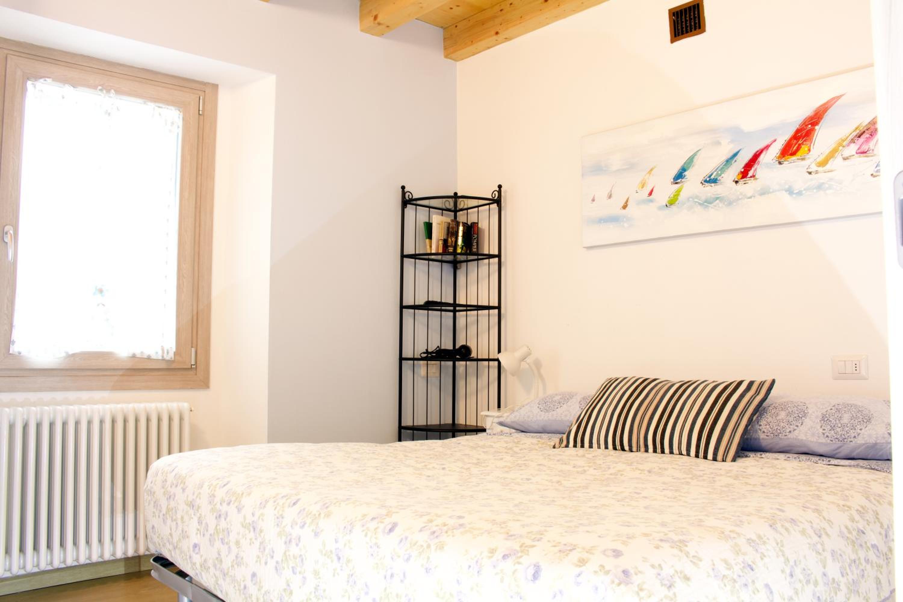 Double Room with Private Bathroom - Photo 5