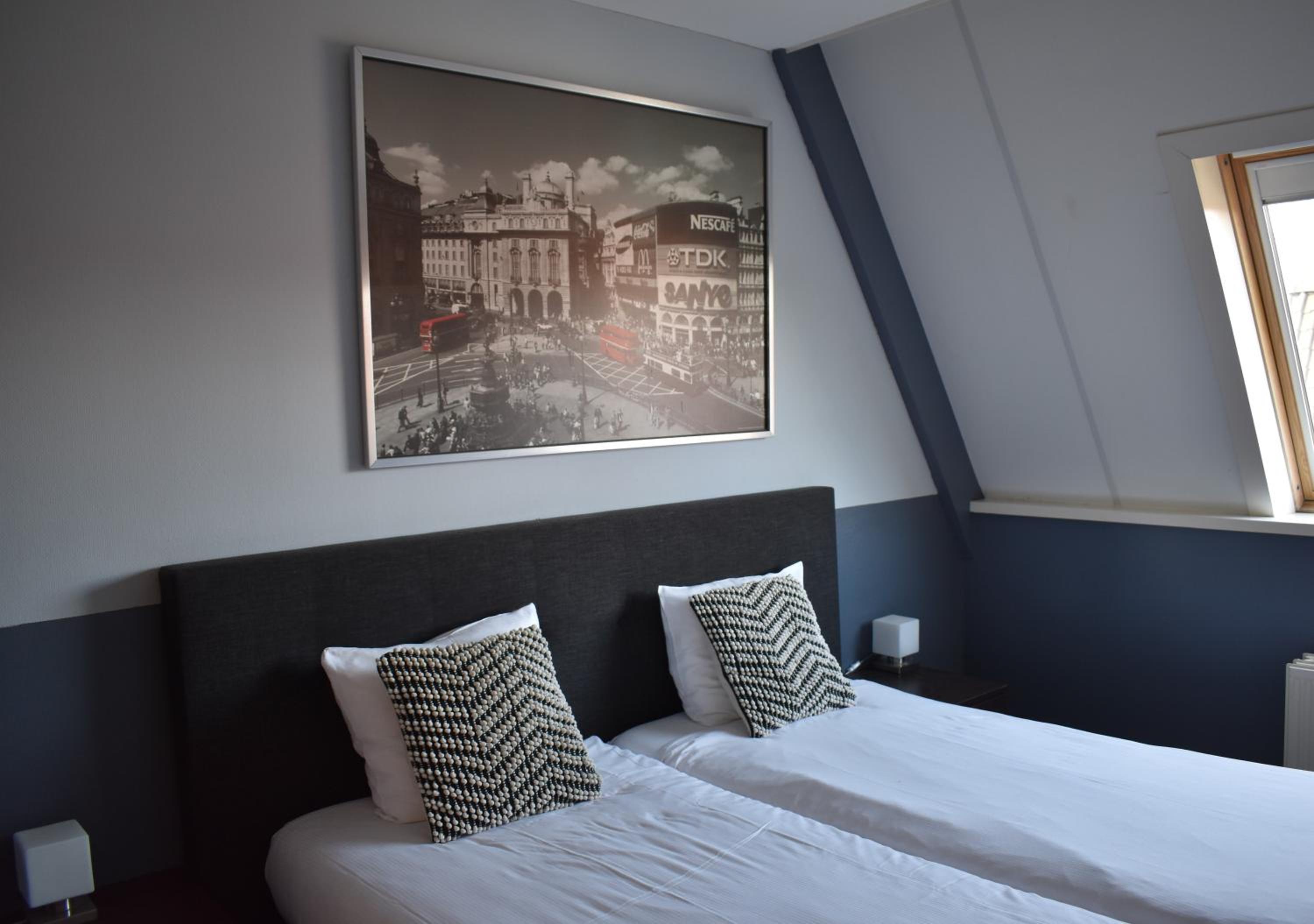 Standard Double Room with Two Single Beds - Photo 1