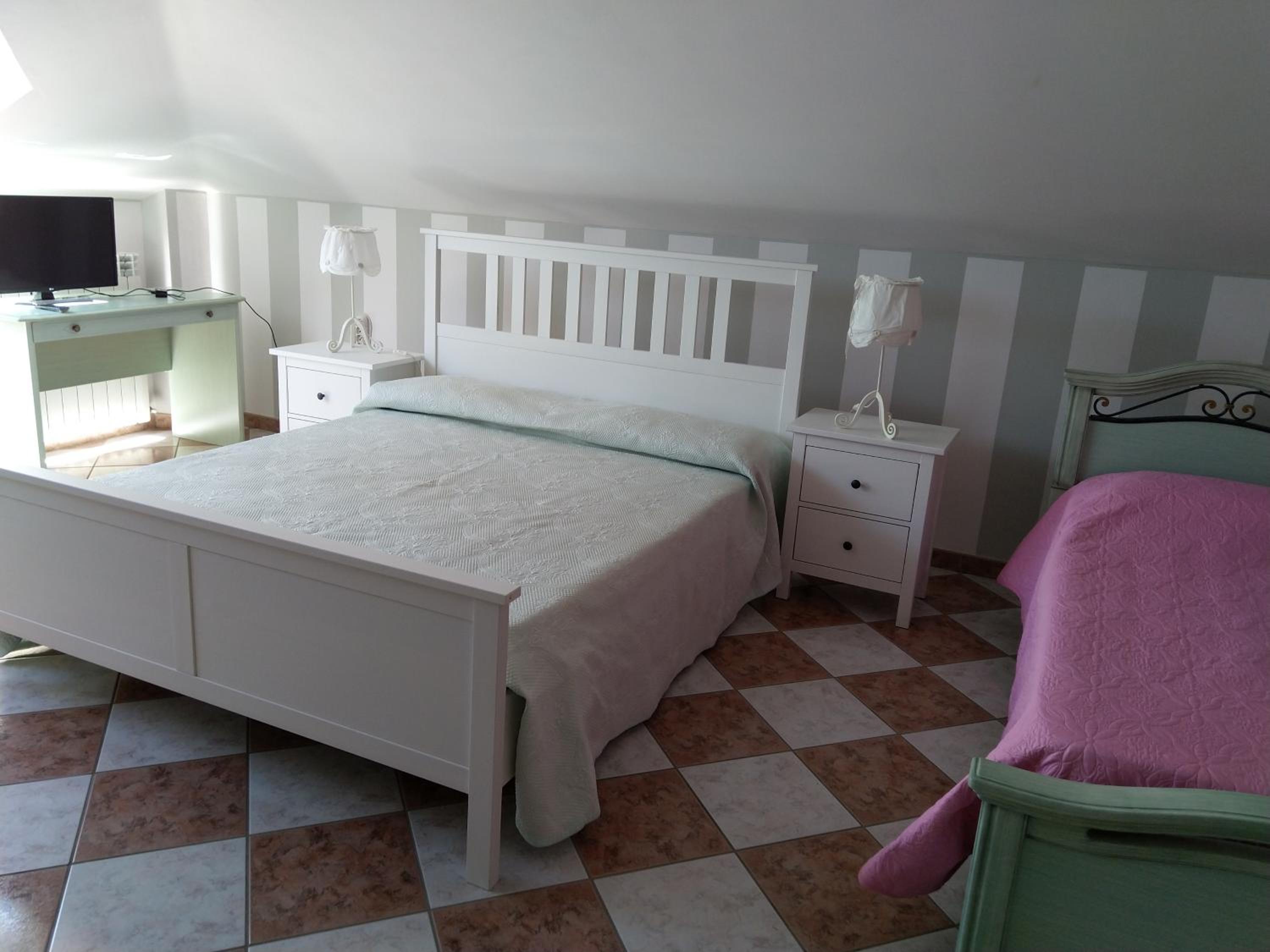 Small Double Room photo 1