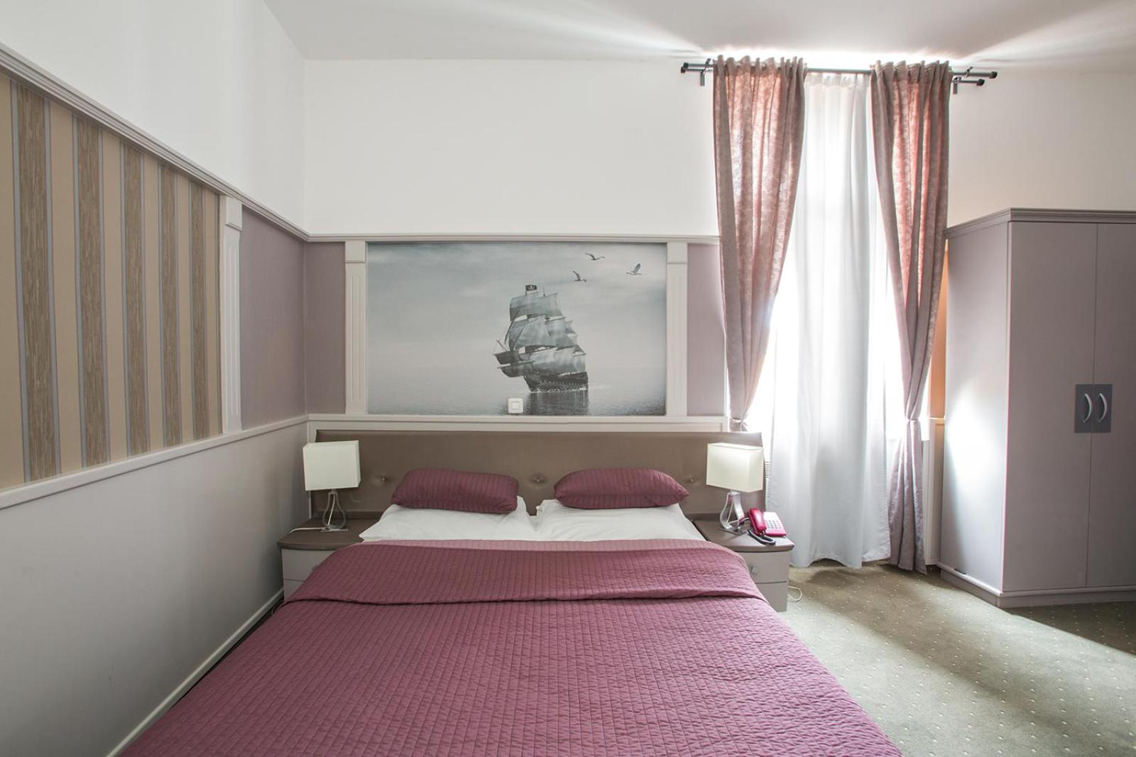 Family Room - Photo 7