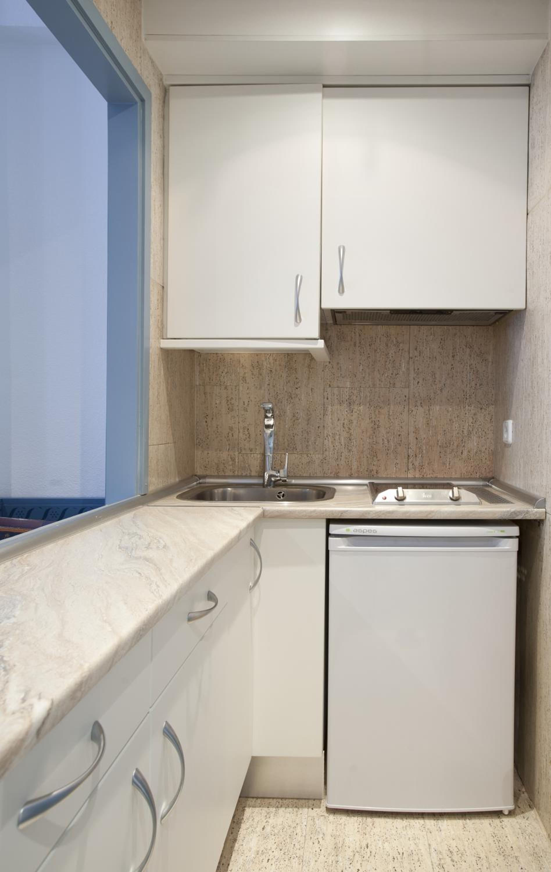 Standard Studio - Photo 14