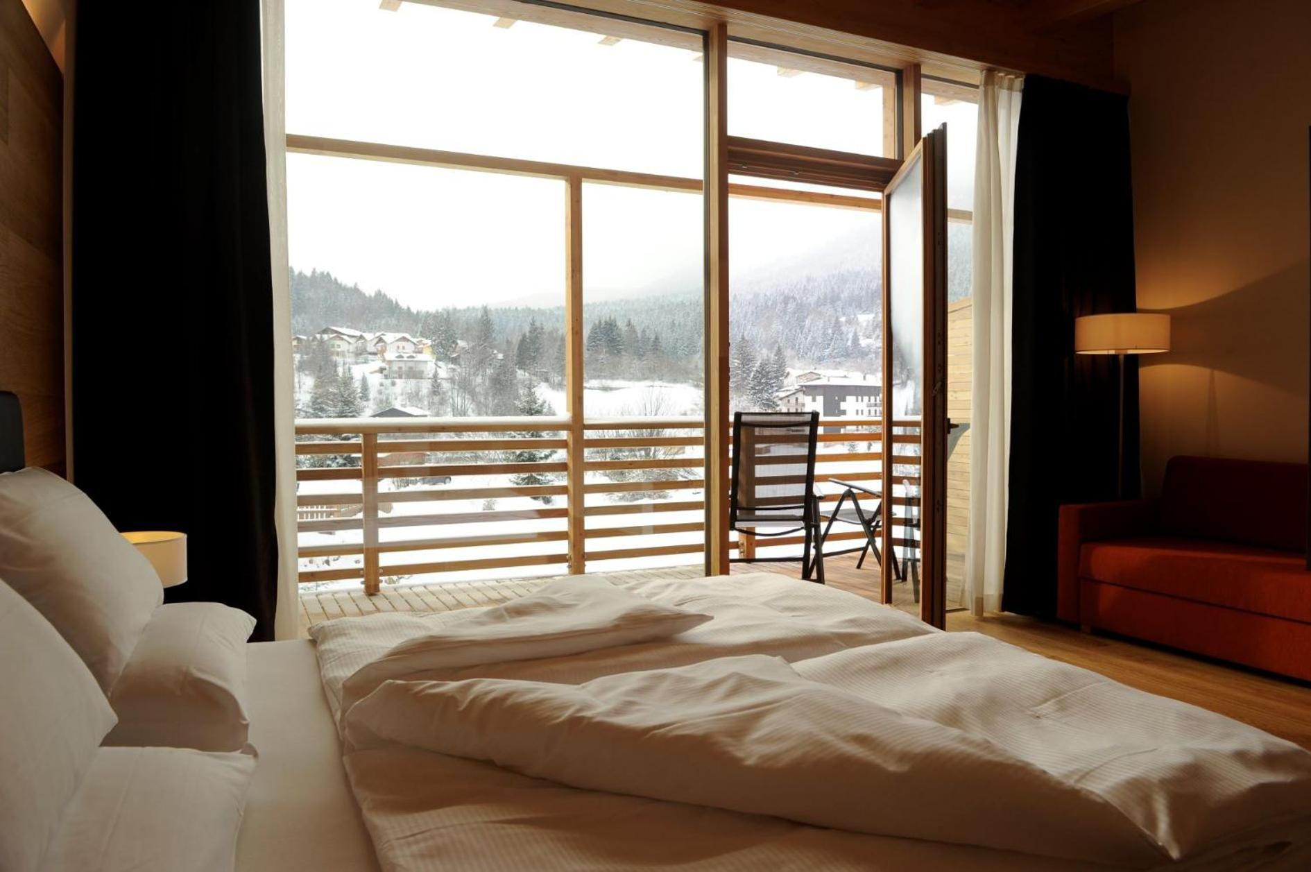Superior Double Room with Mountain View - Photo 2